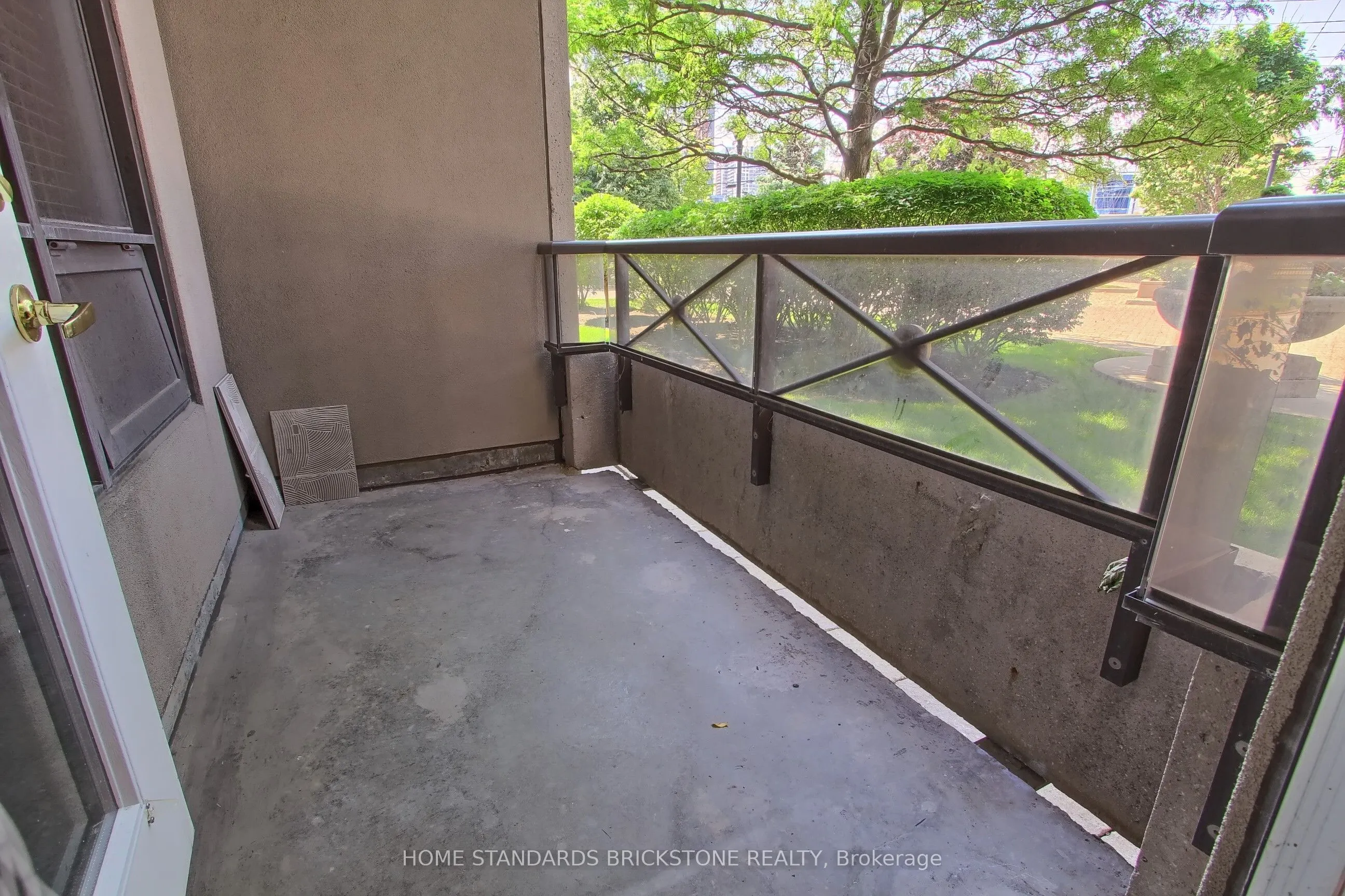 9225 Jane Street, #115