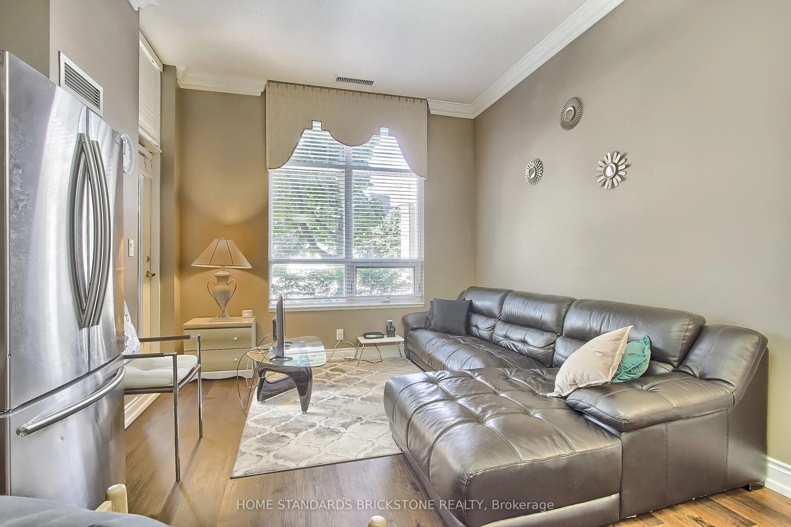 9225 Jane Street, #115