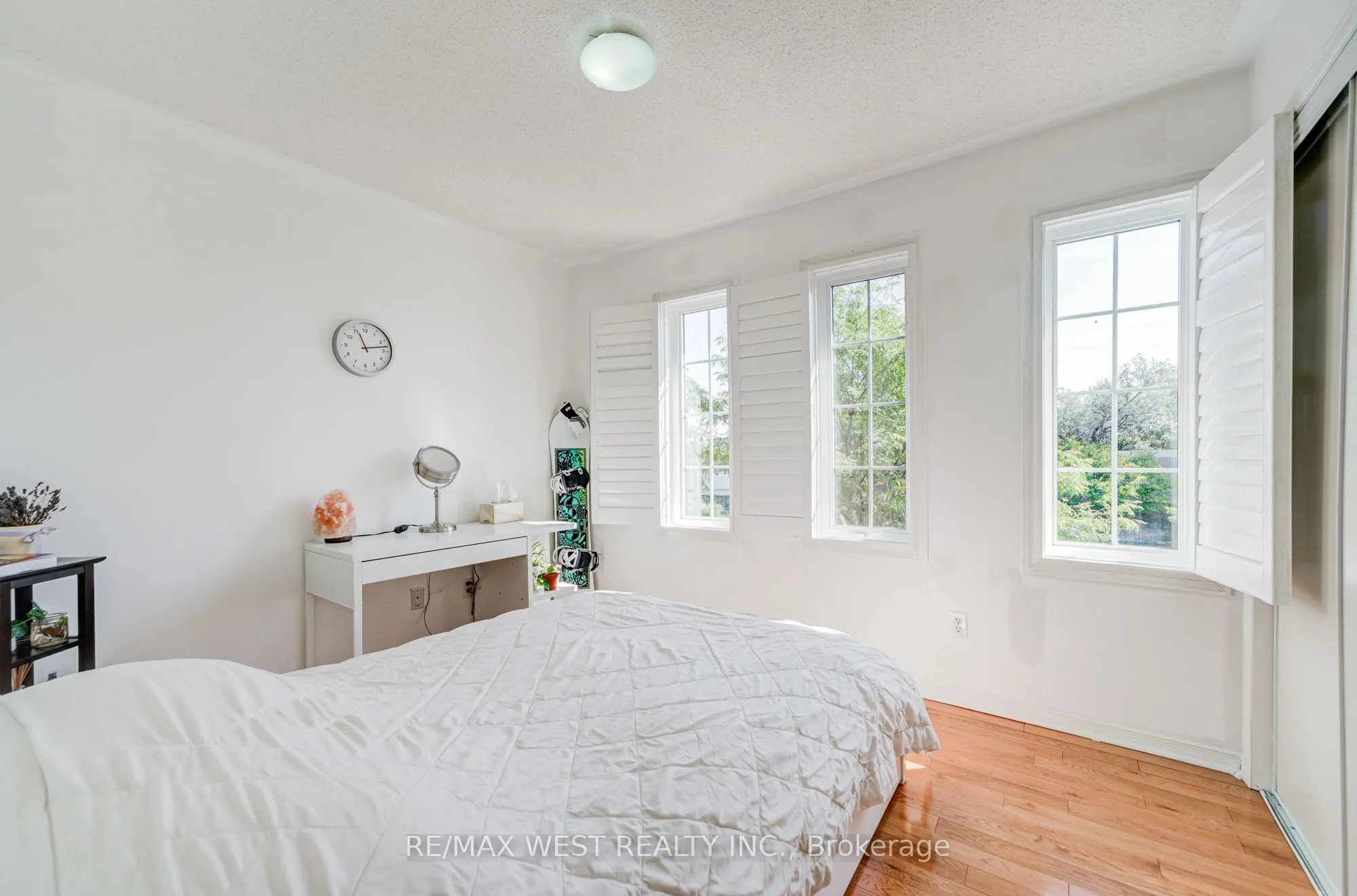 294 Hawkview Boulevard