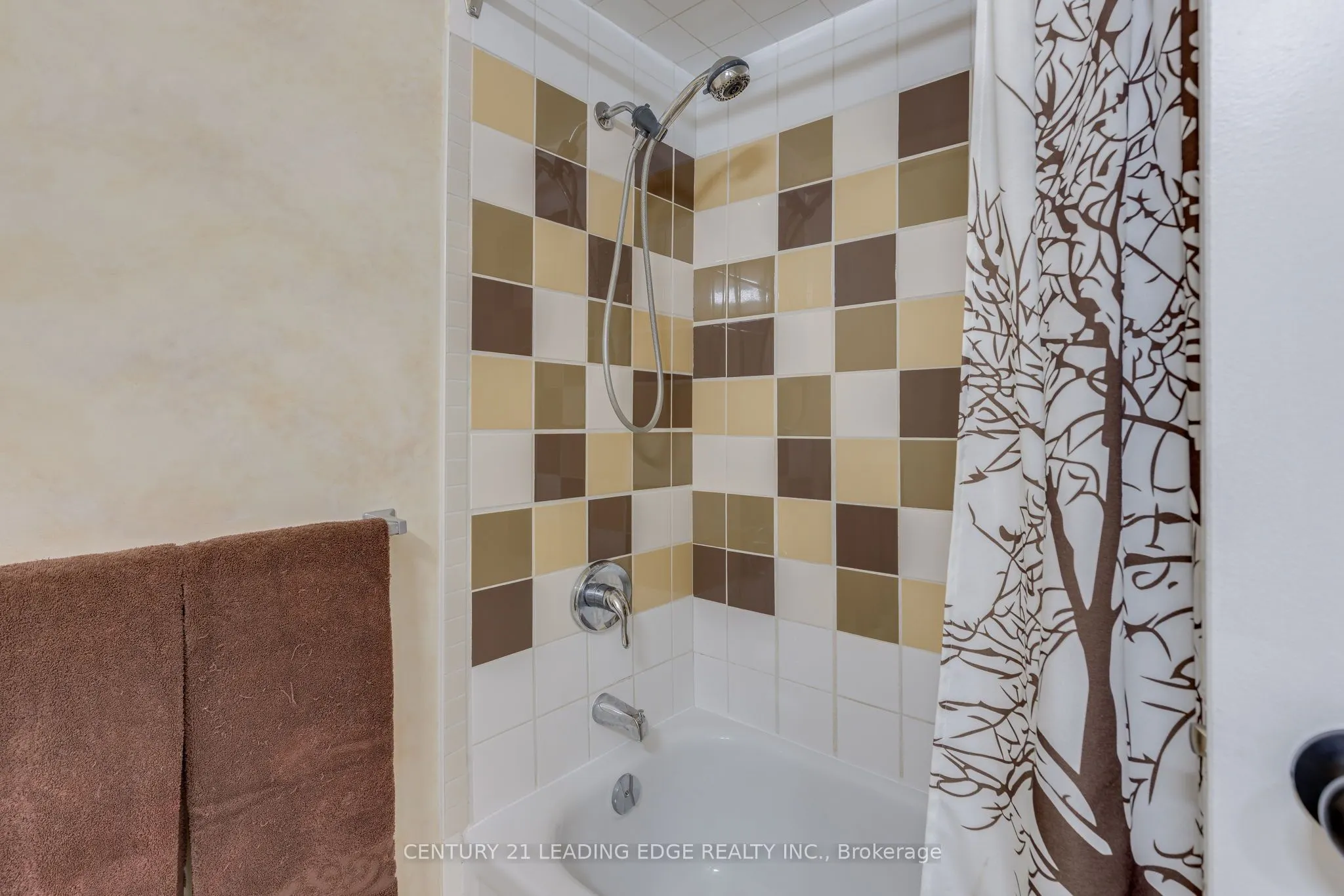 129 POPLAR Crescent, #129