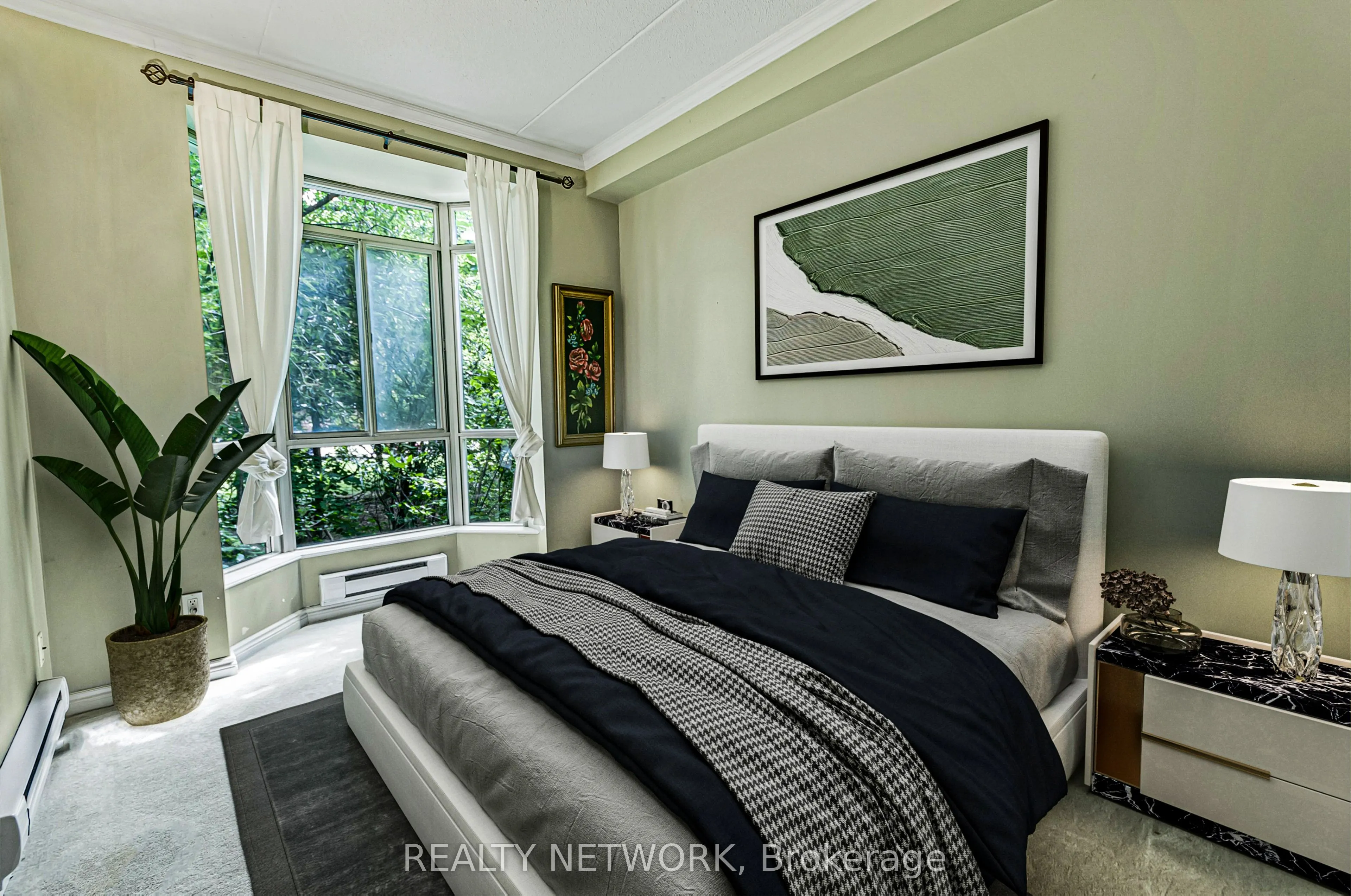 249 Major Mackenzie East Drive, #106