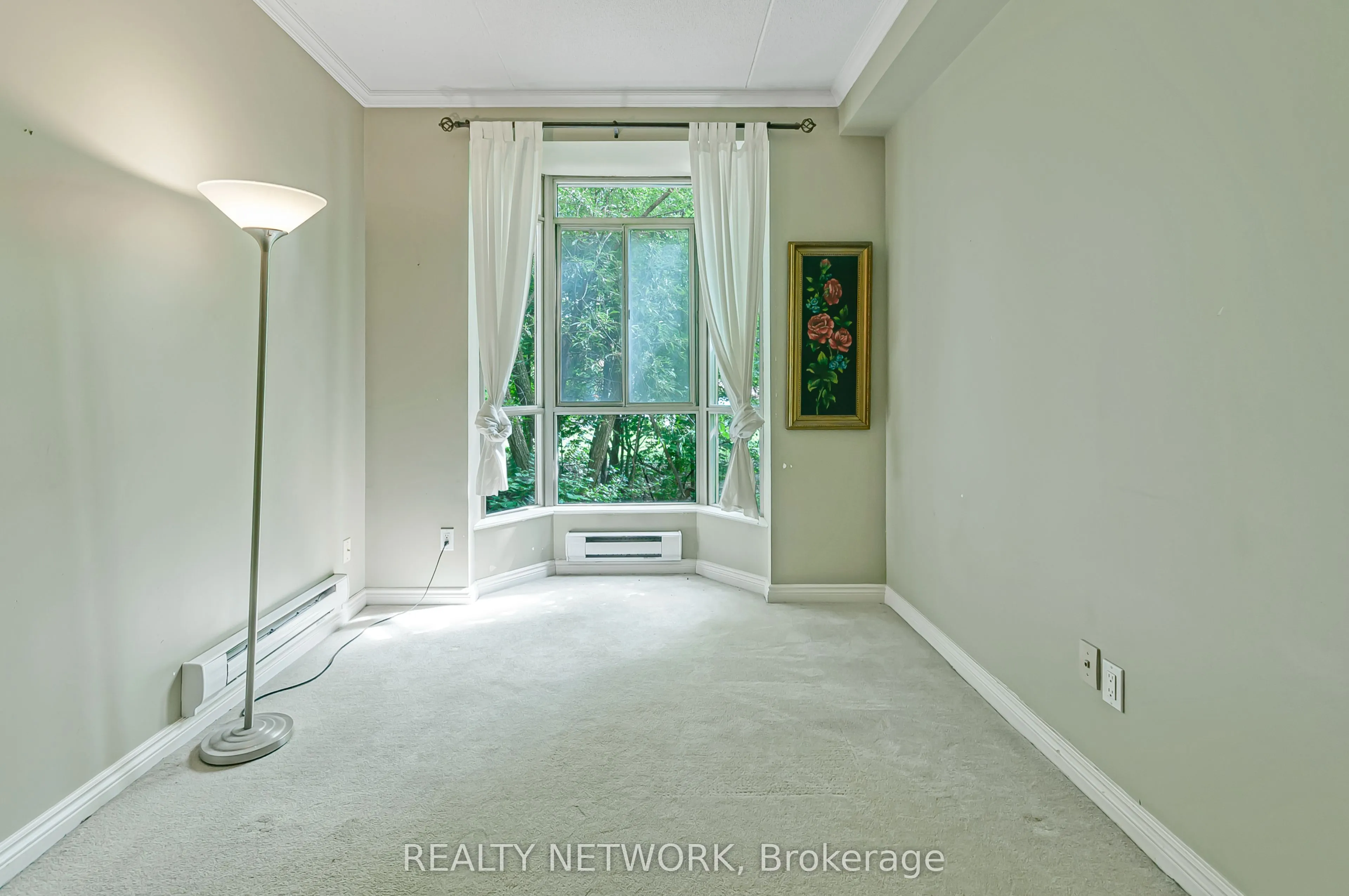 249 Major Mackenzie East Drive, #106