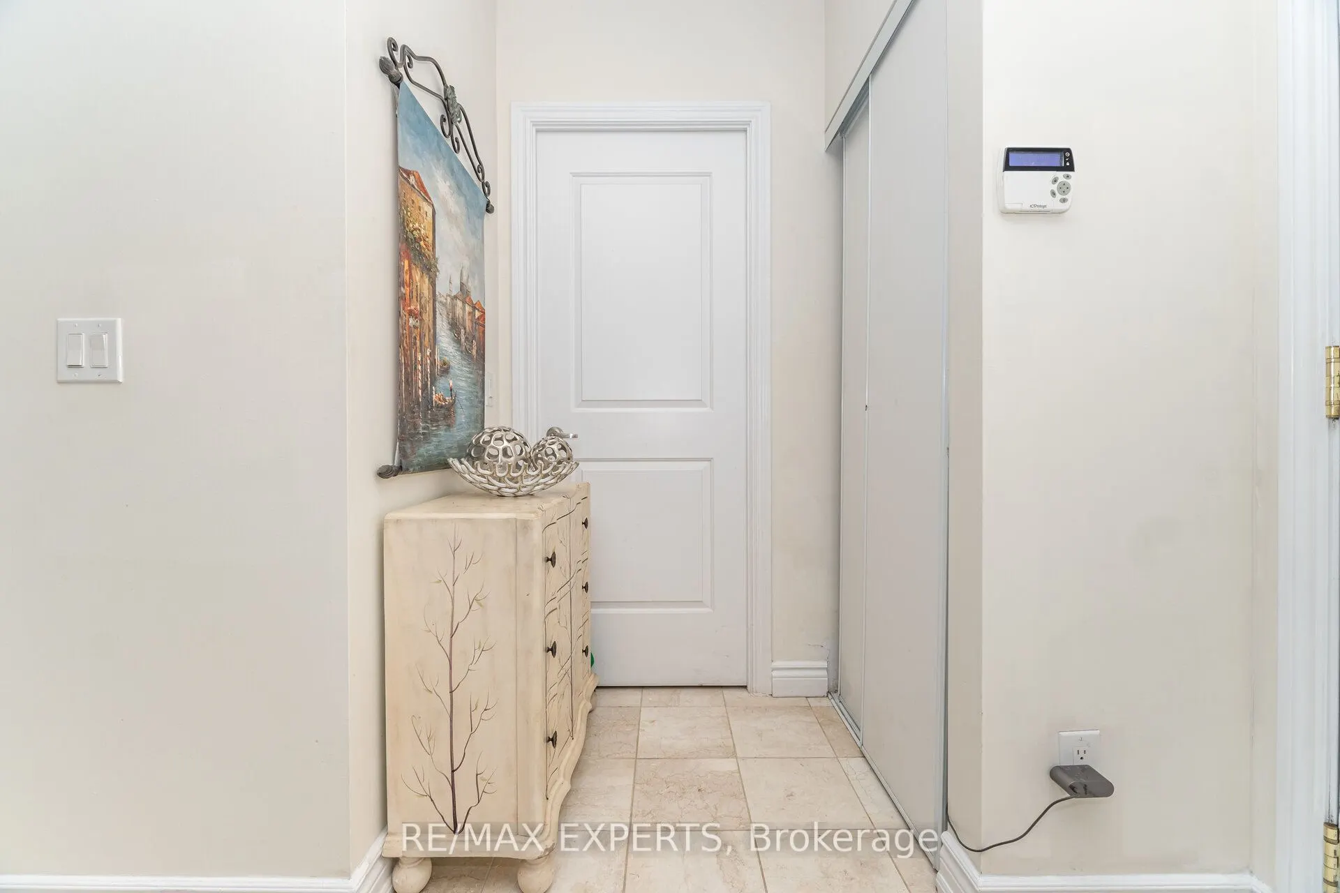 9255 Jane Street, #809