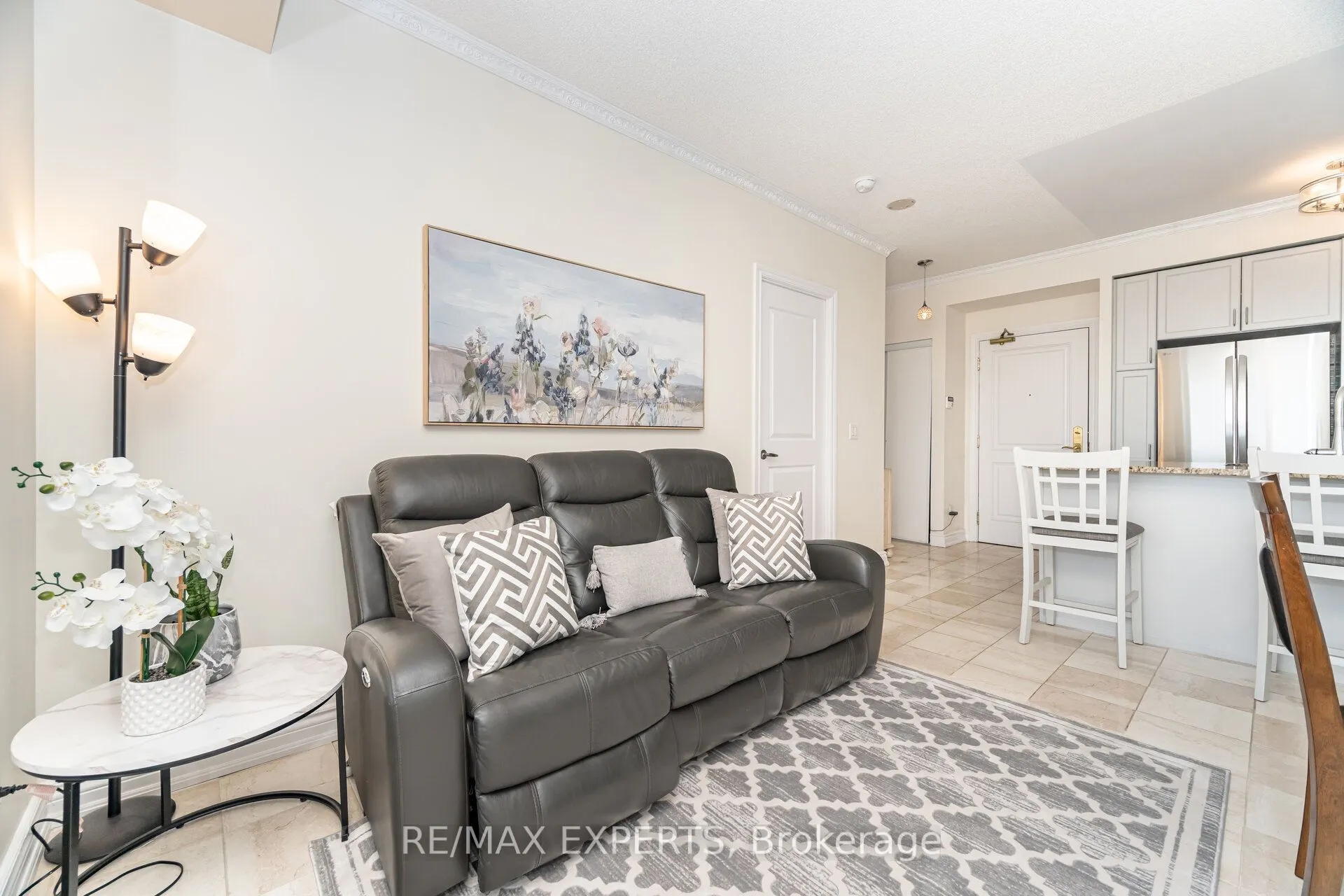 9255 Jane Street, #809