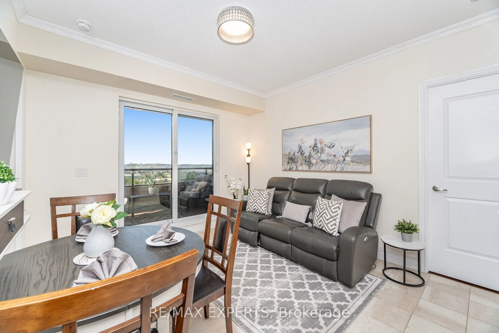9255 Jane Street, #809
