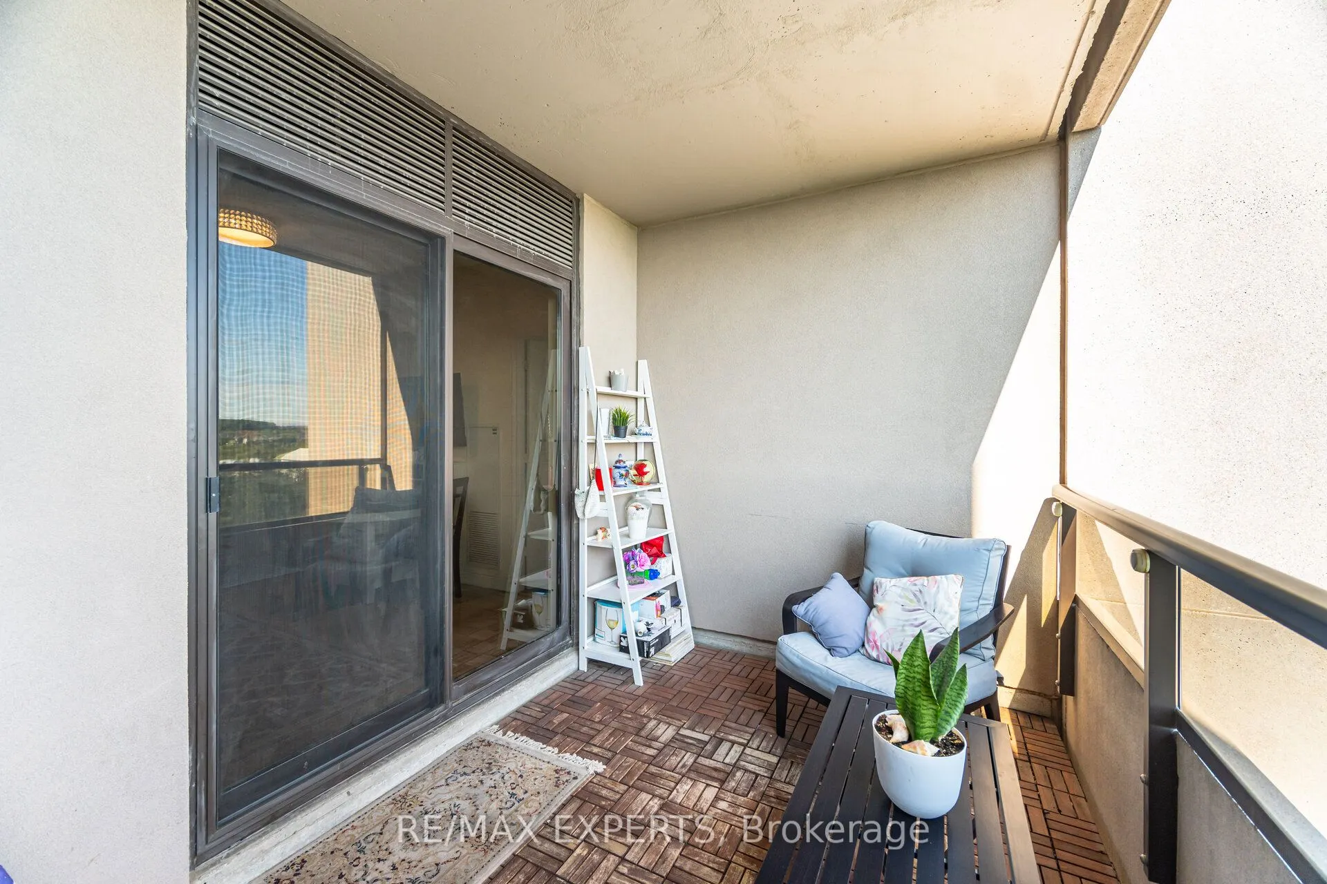 9255 Jane Street, #809