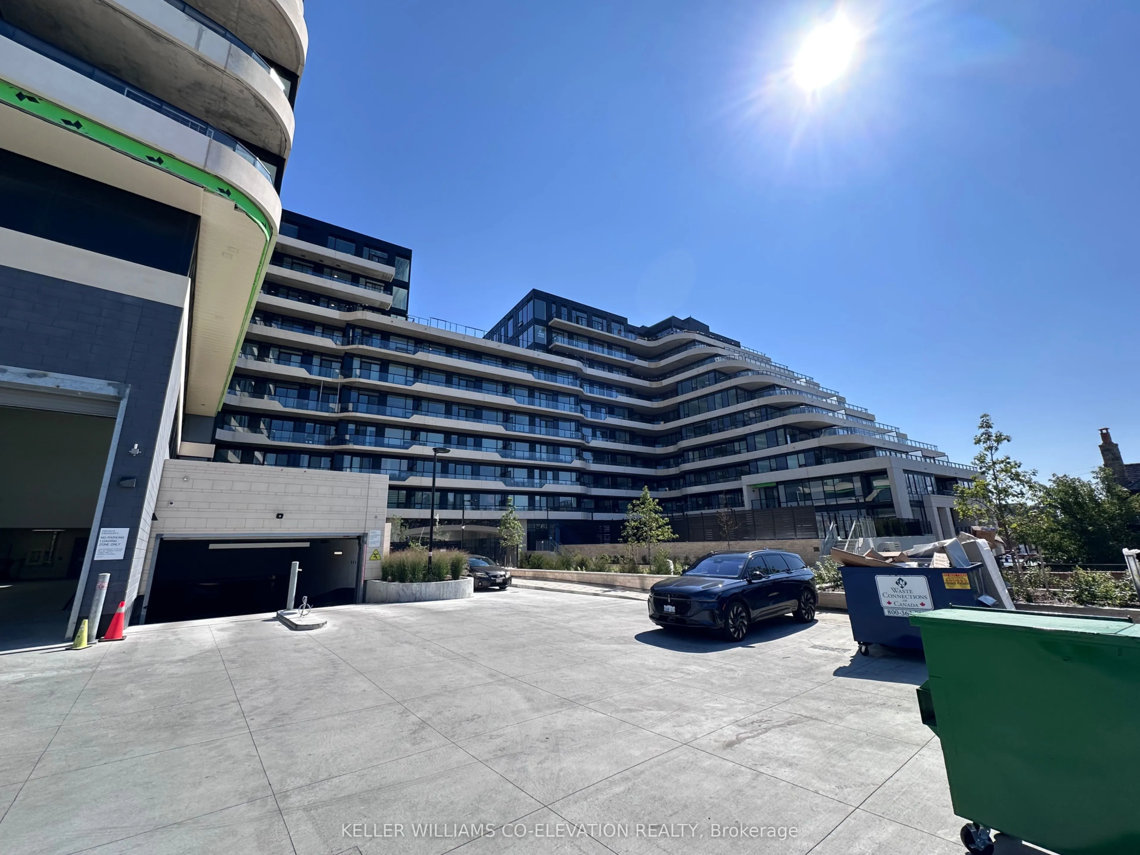 8188 Yonge Street, #904