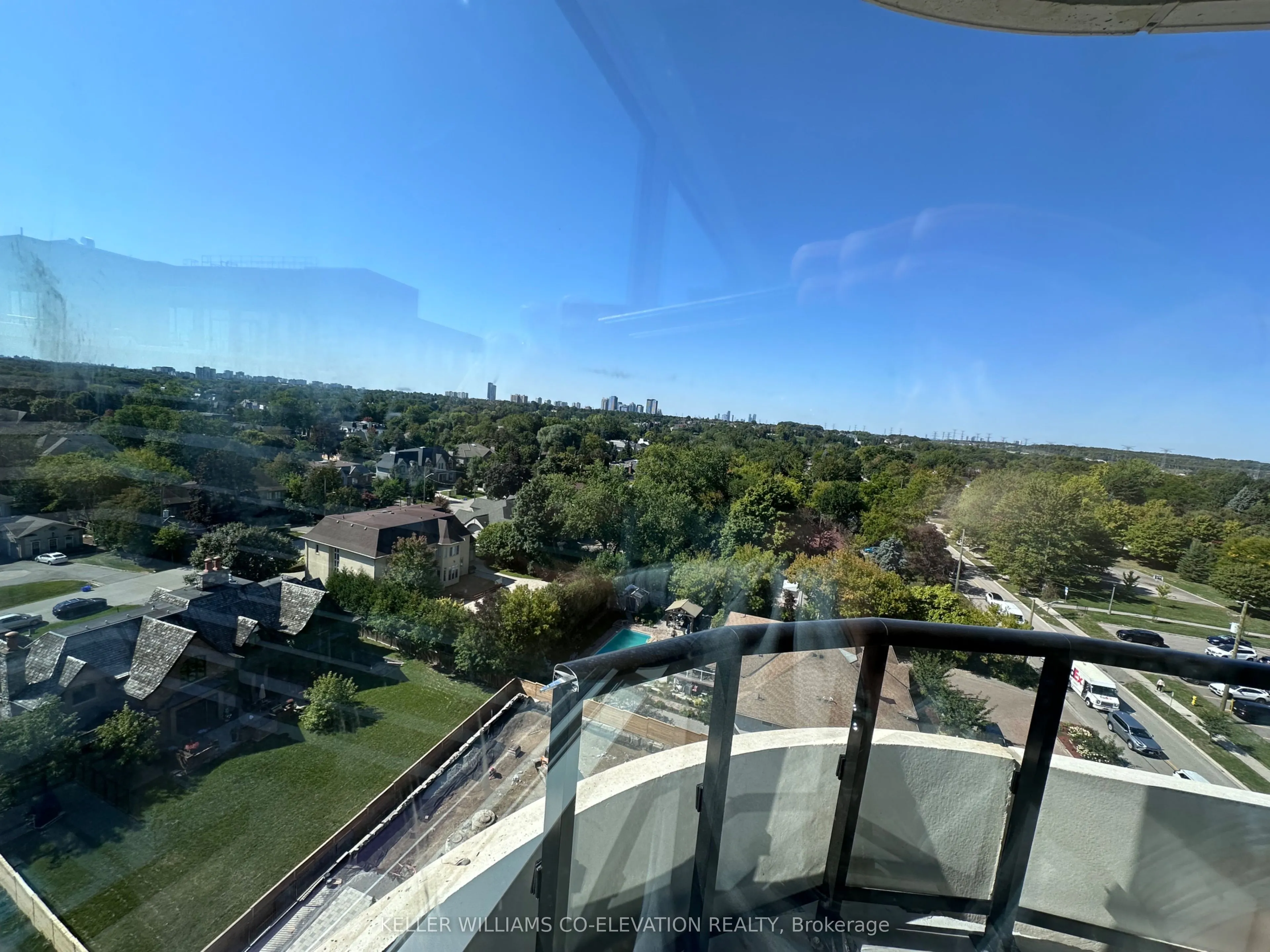 8188 Yonge Street, #904
