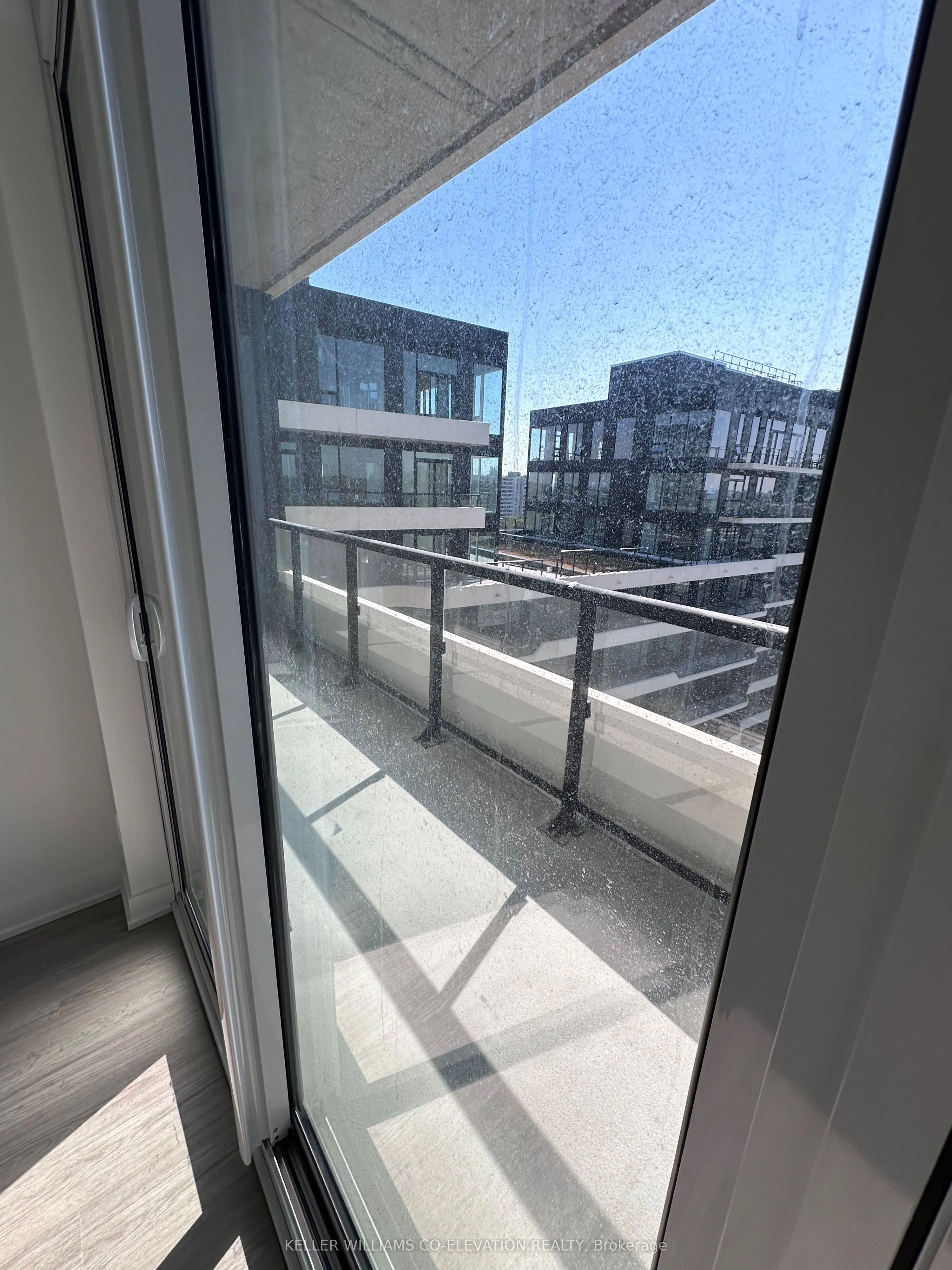 8188 Yonge Street, #904