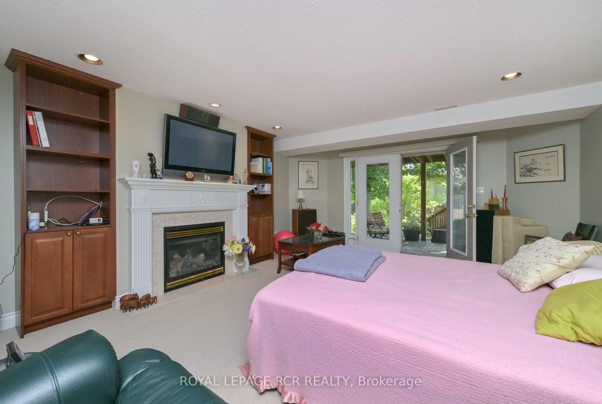 11 Montebello Terrace, #12
