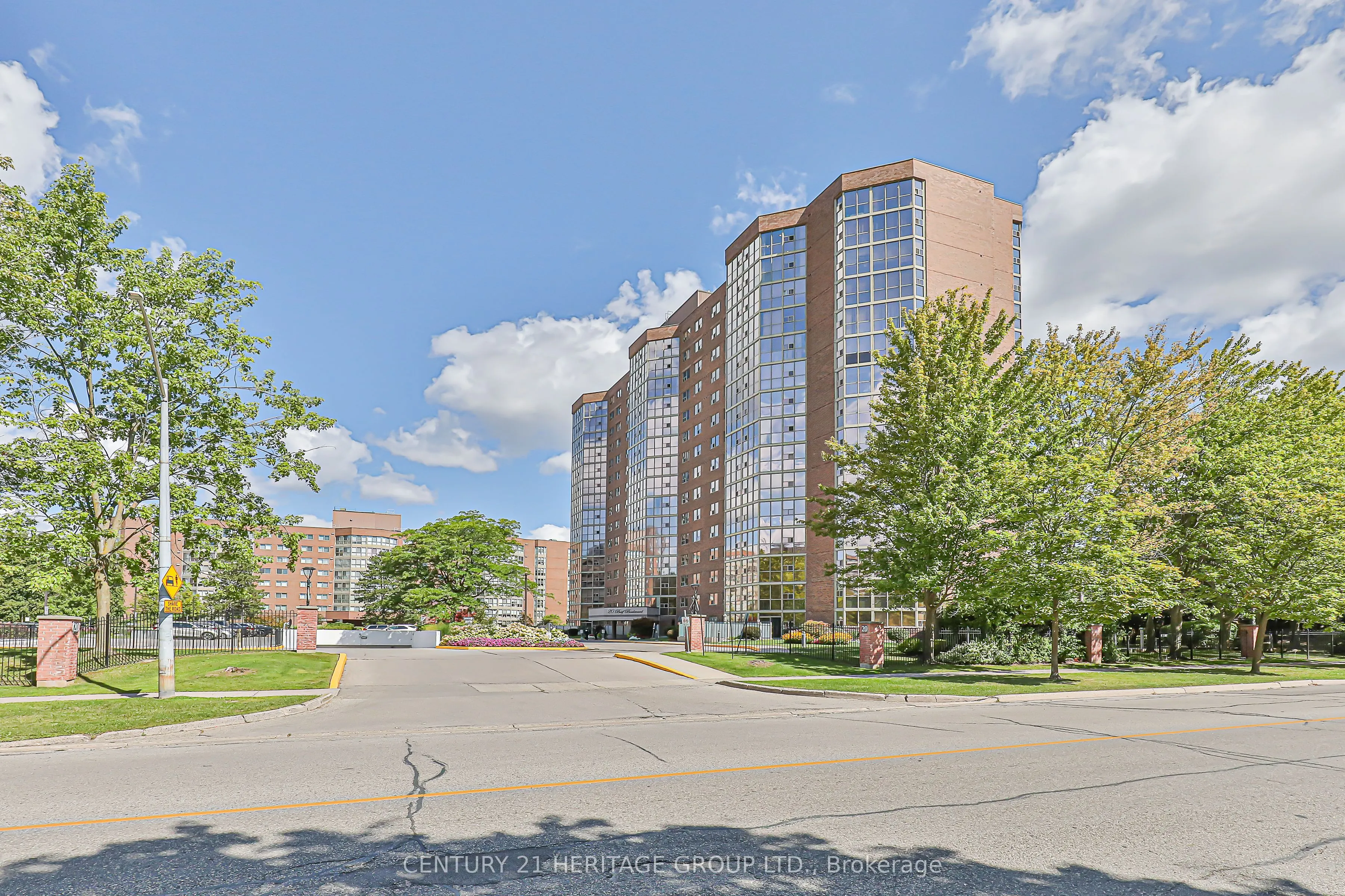 20 Baif Boulevard, #1603
