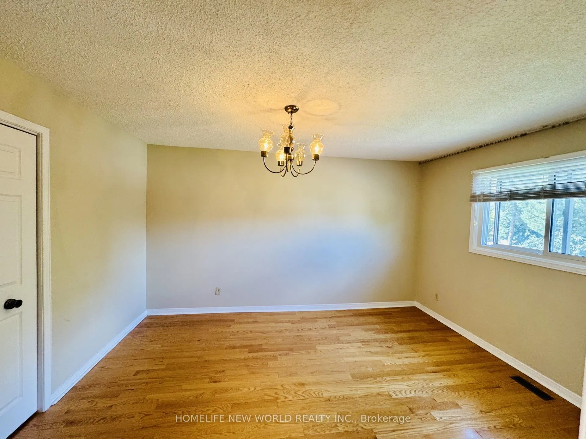 136 Harvest Moon Drive