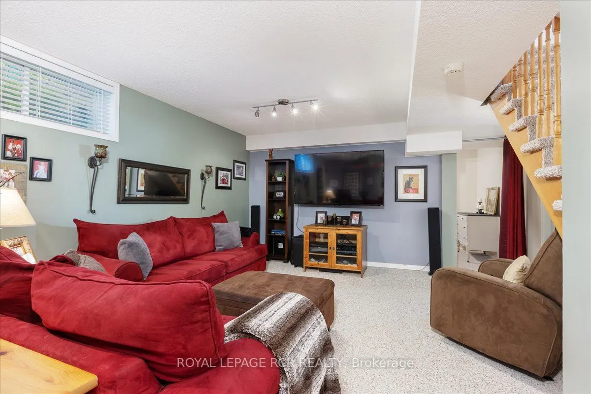 1903 Metro Road N