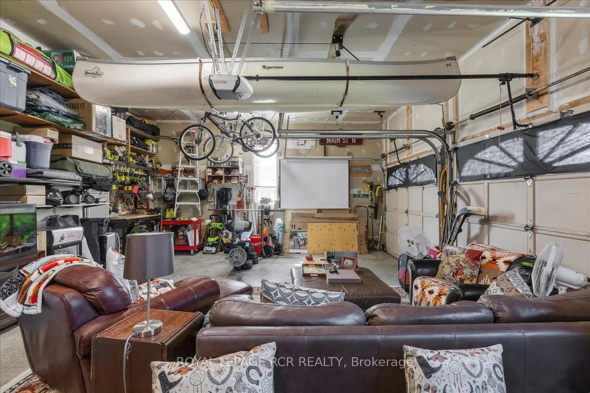 1903 Metro Road N