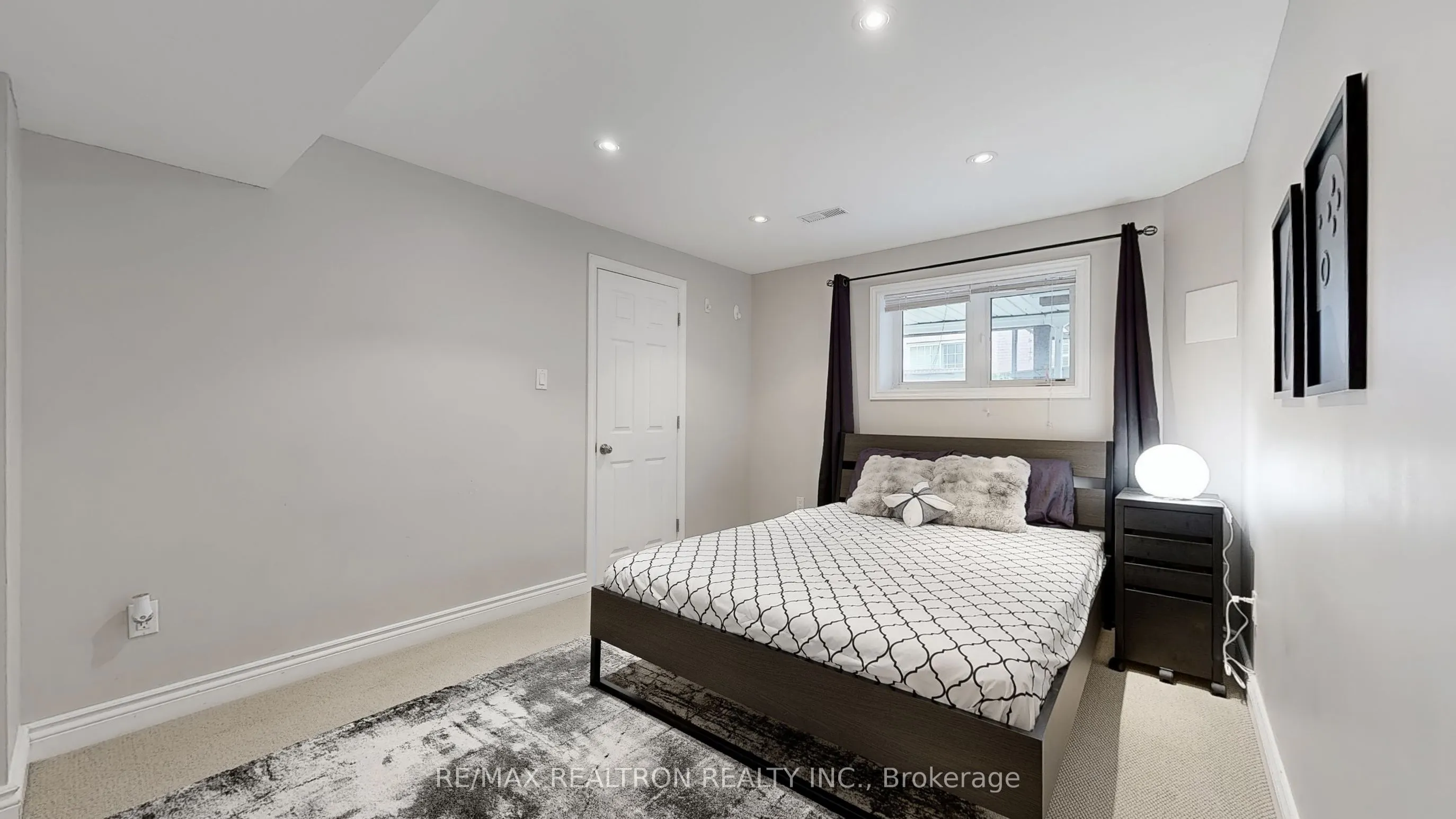 255 SELWYN Road