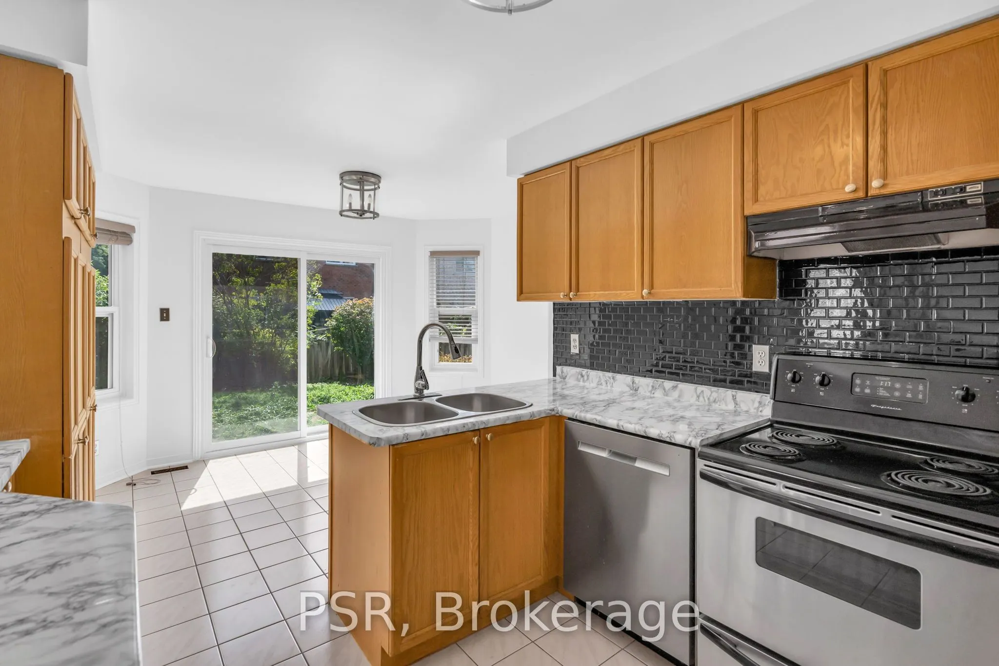 848 Hollander Road