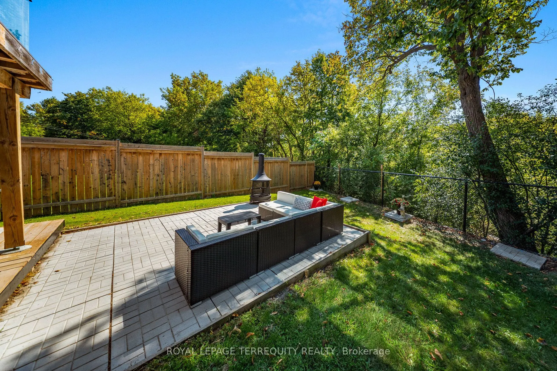 20 Woodcroft Lane