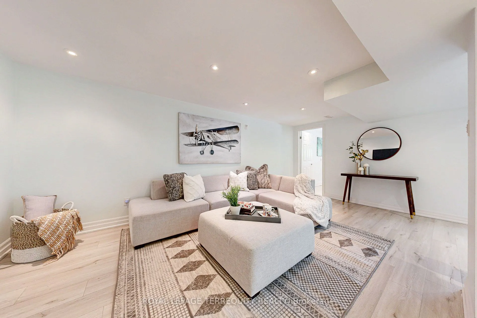 20 Woodcroft Lane