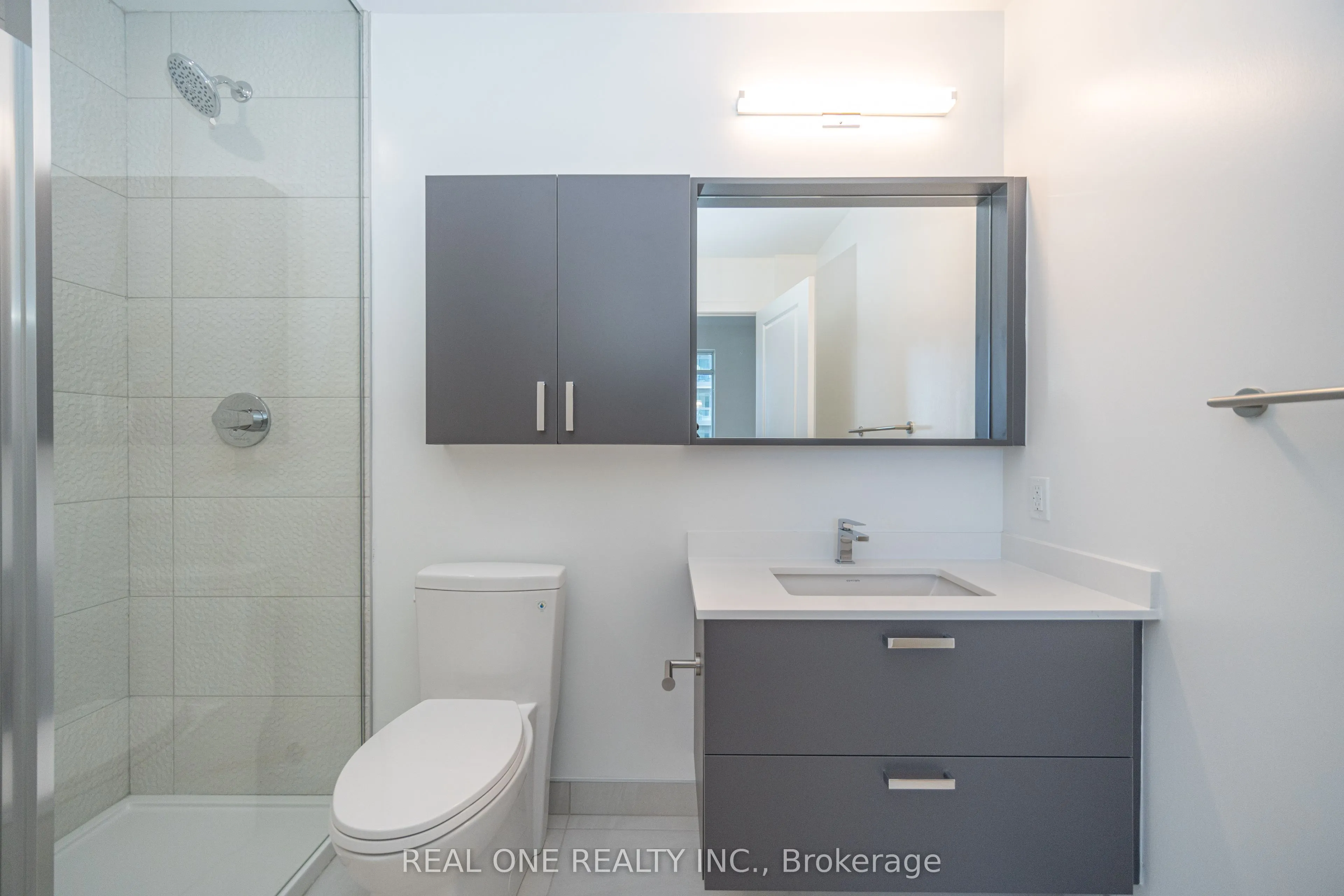 30 Upper Mall Way, #1408