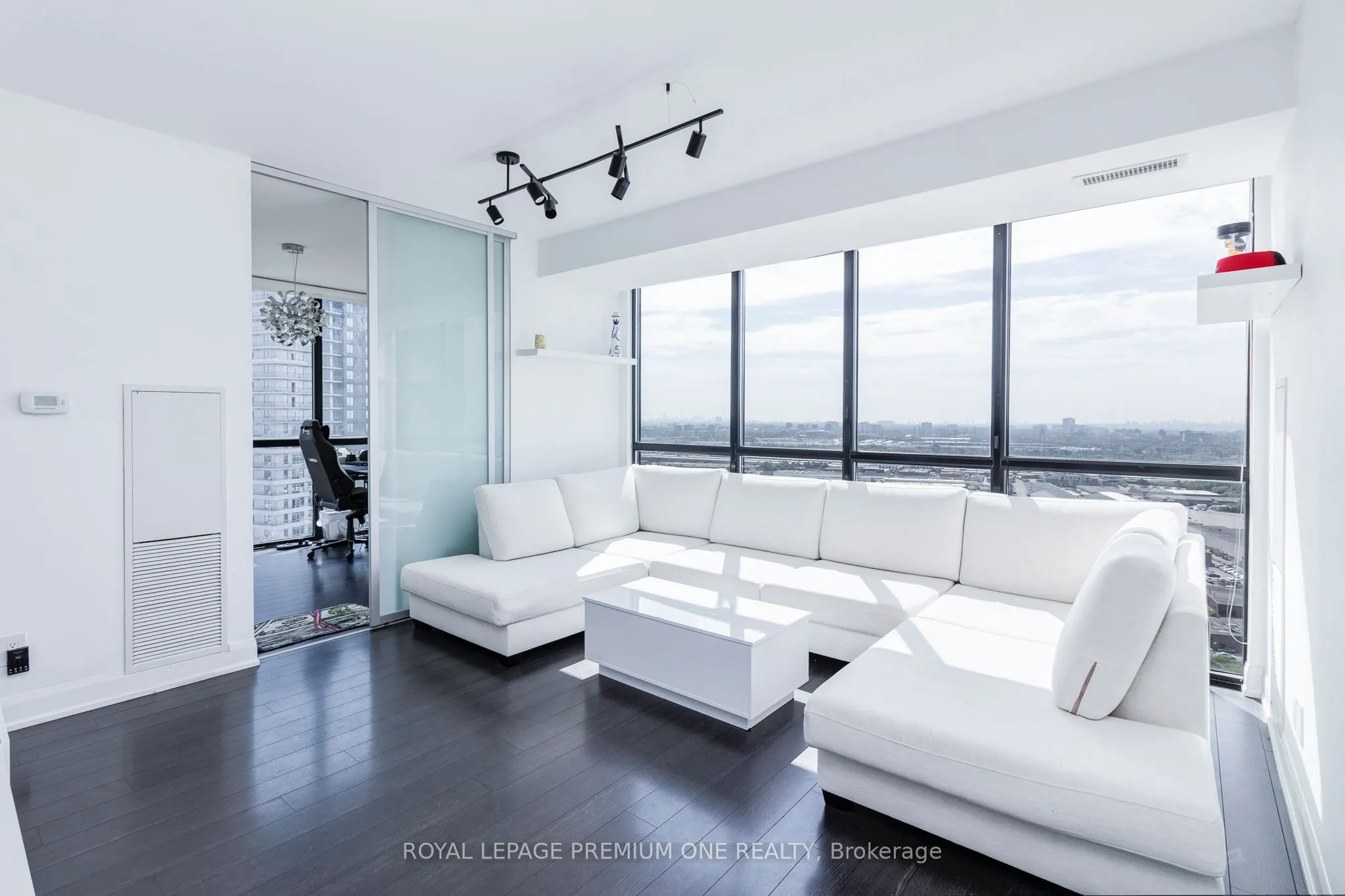 2910 Highway 7 Road, #2303