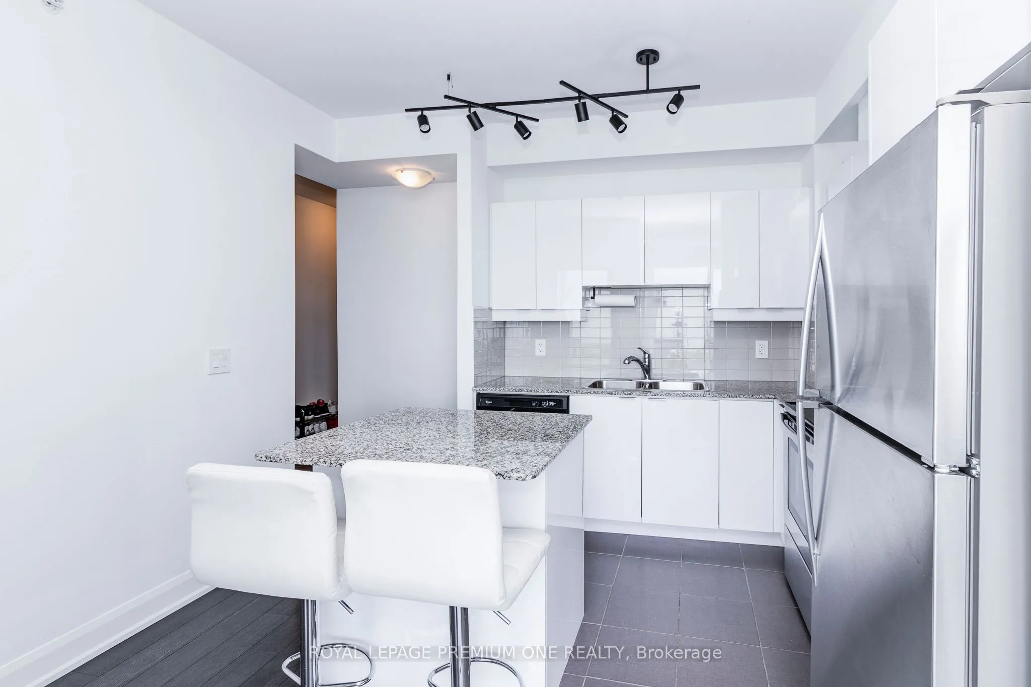 2910 Highway 7 Road, #2303