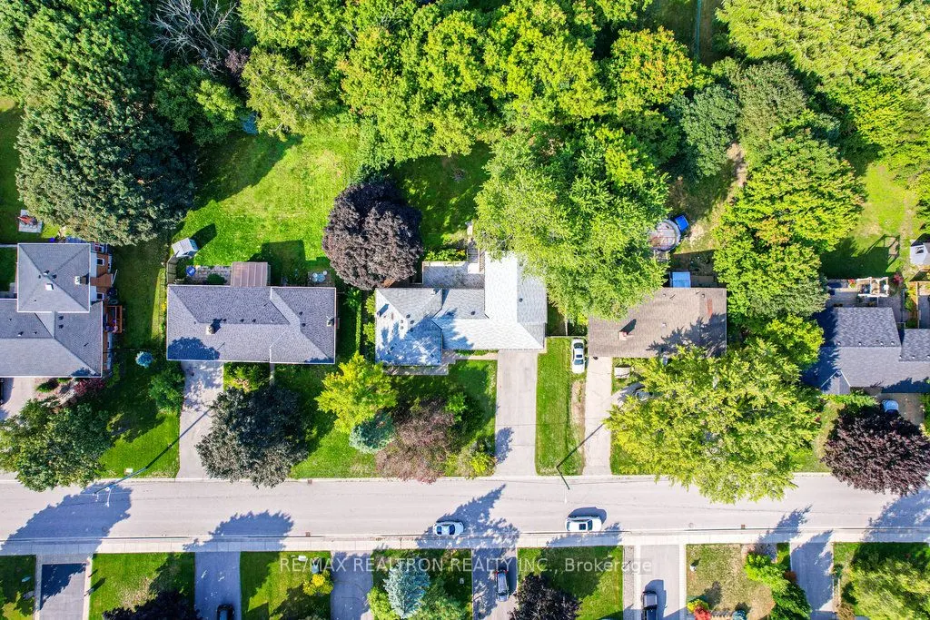 92 Hamilton Drive