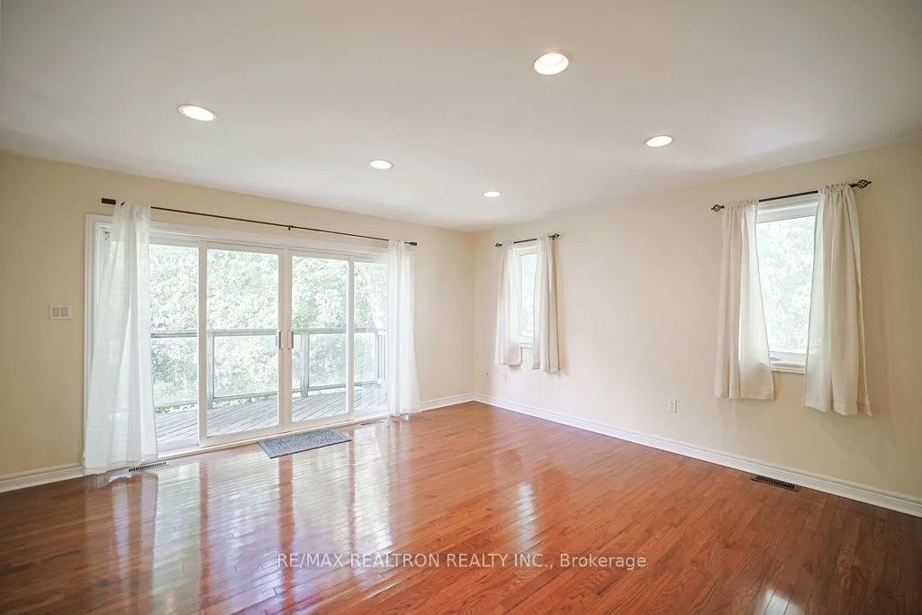 92 Hamilton Drive