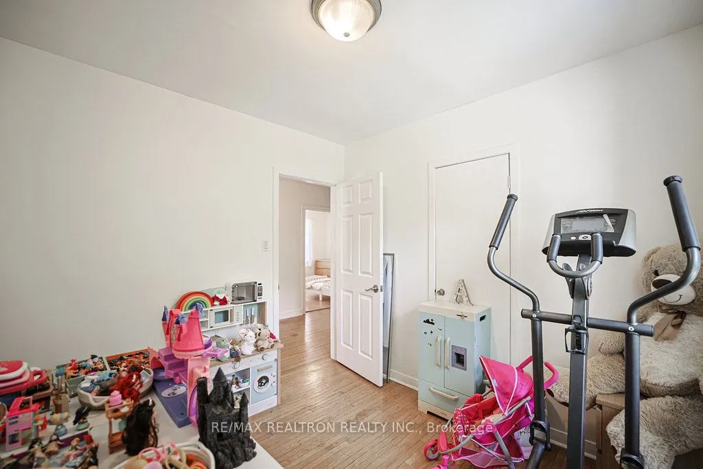 92 Hamilton Drive