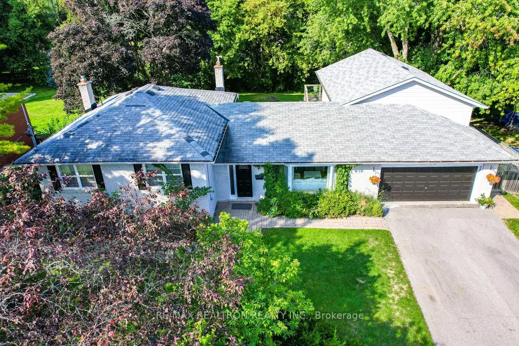 92 Hamilton Drive