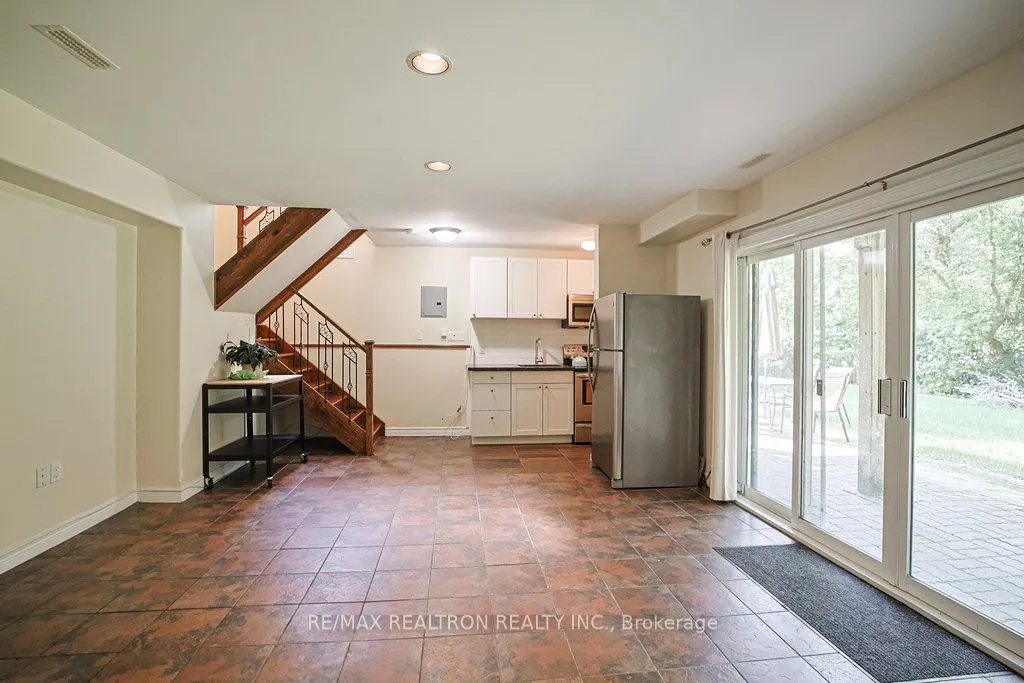 92 Hamilton Drive