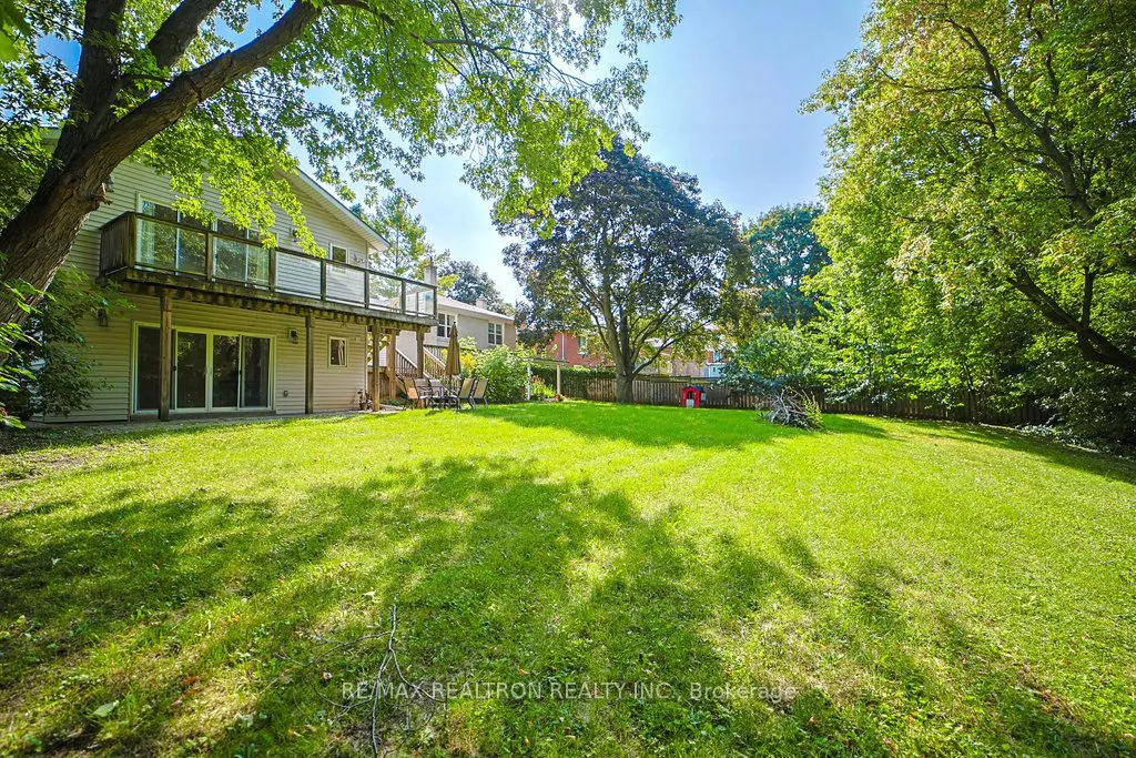 92 Hamilton Drive