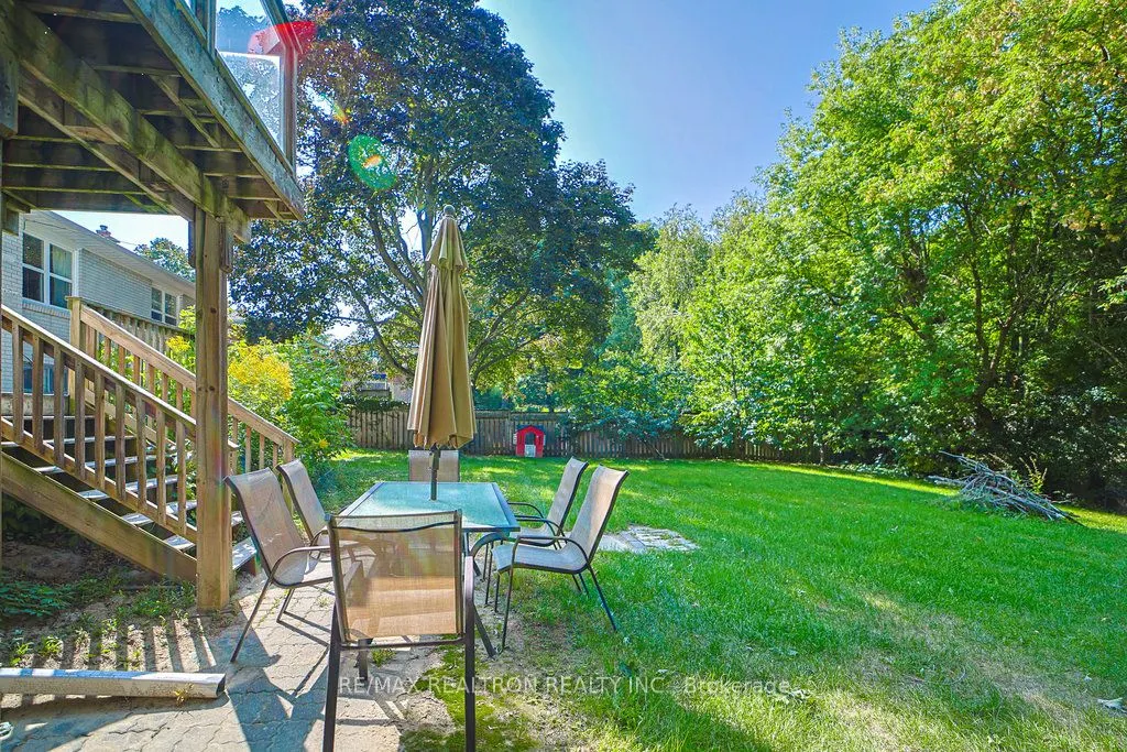 92 Hamilton Drive