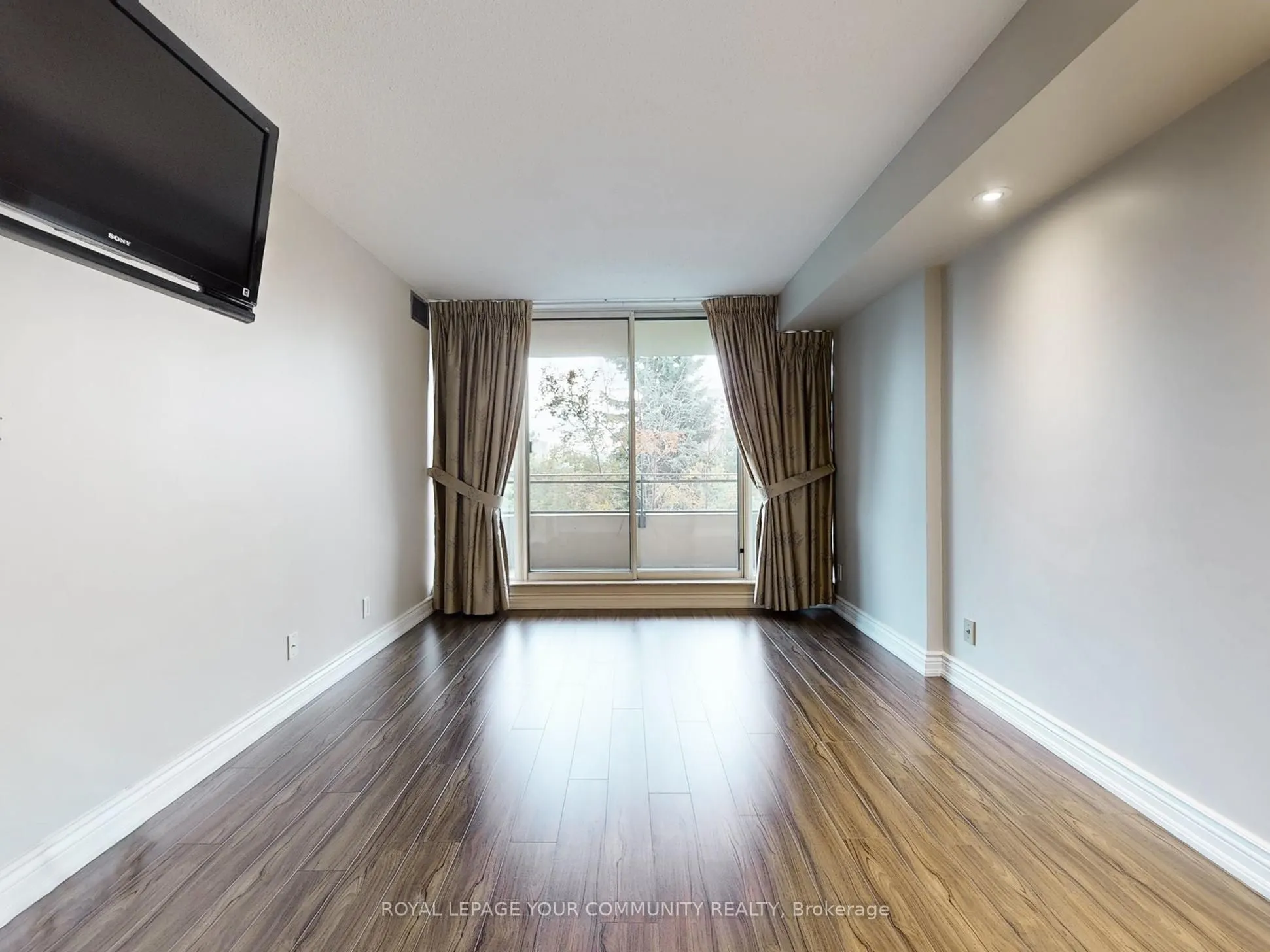32 Clarissa Drive, #324