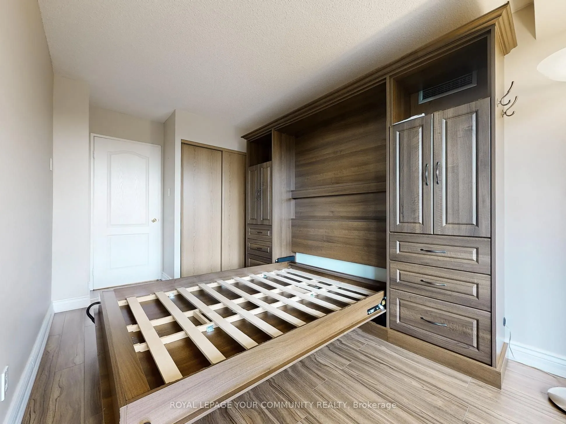 32 Clarissa Drive, #324