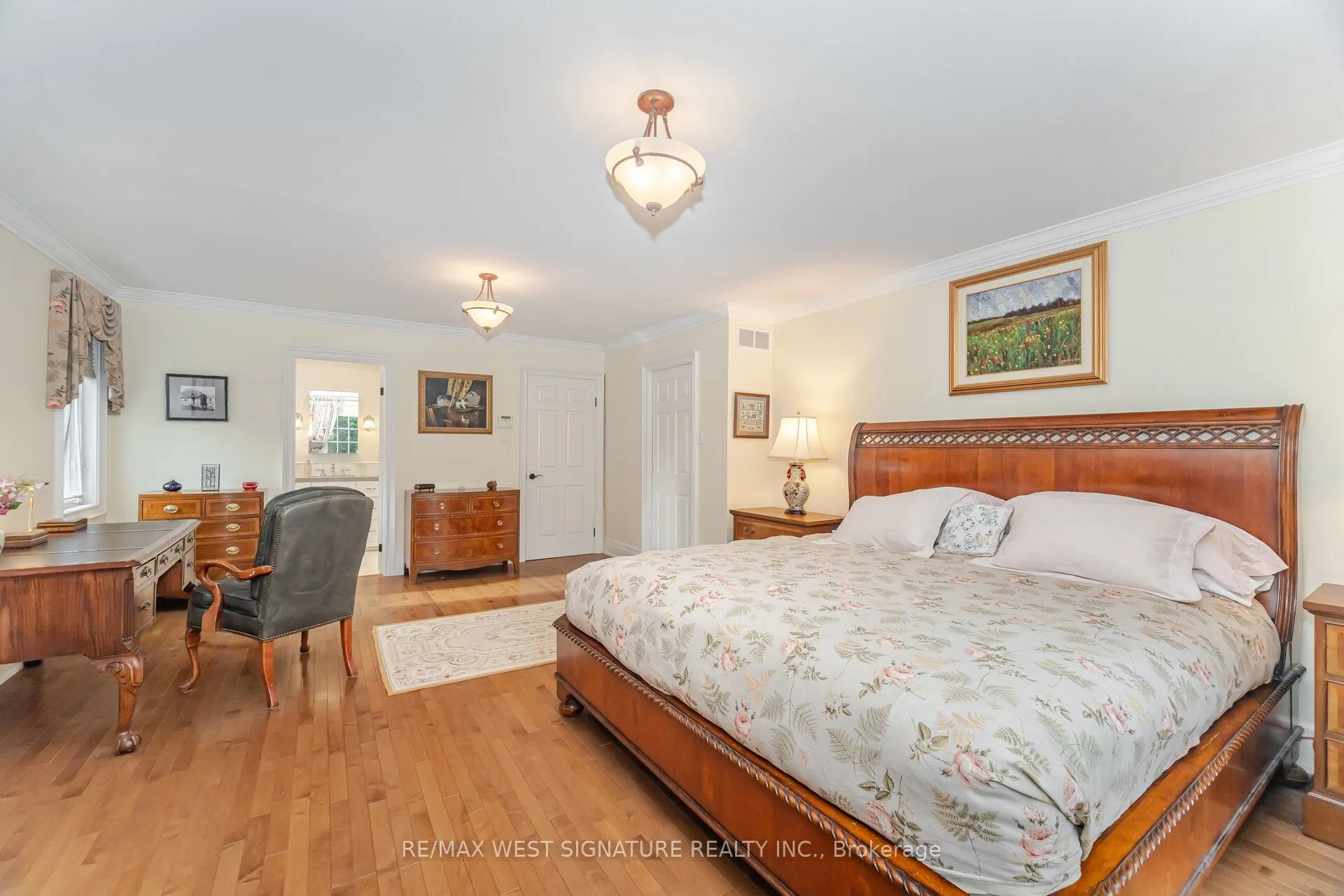351 Dearbourne Avenue
