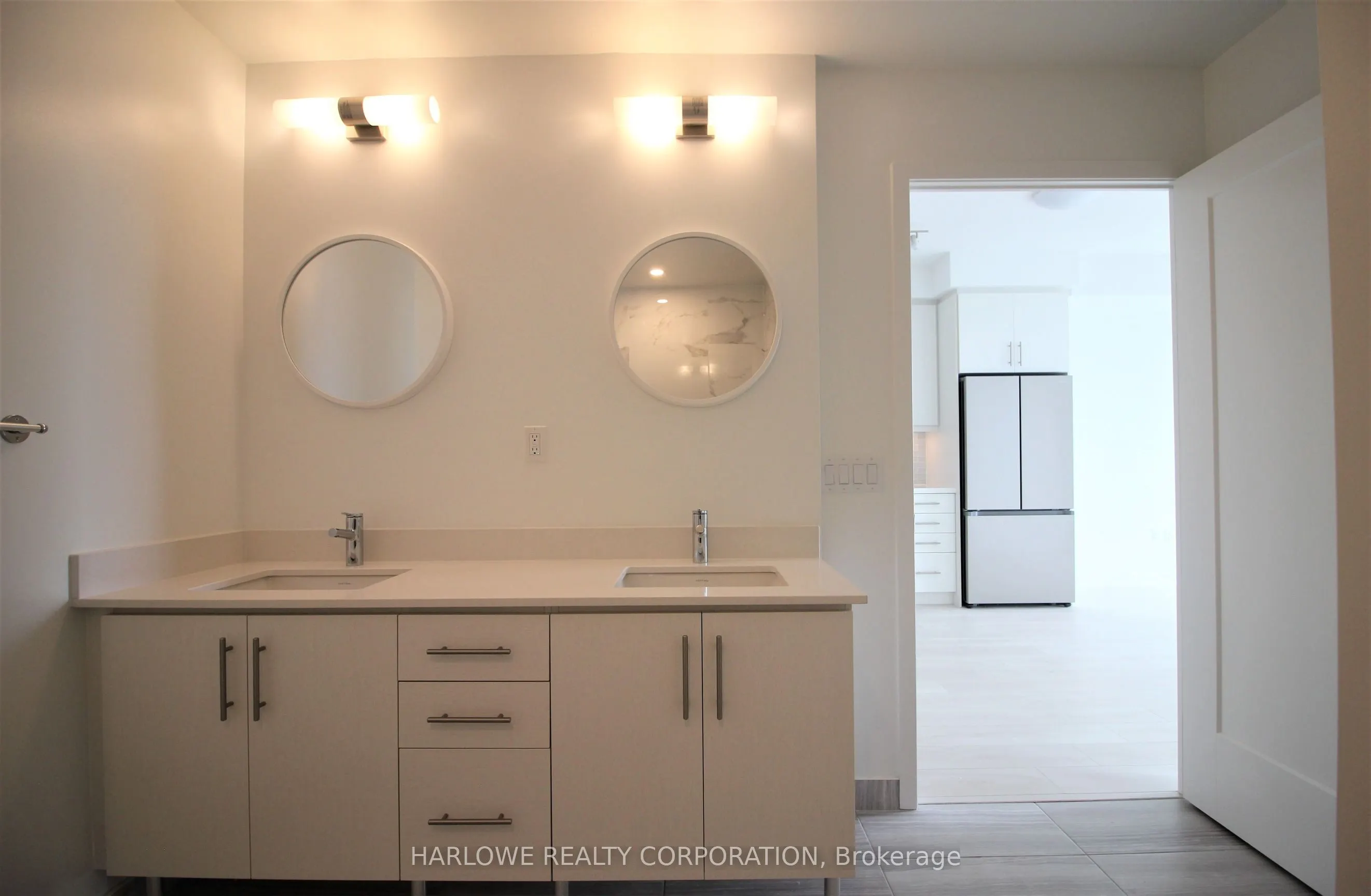 95 Oneida Crescent, #1702