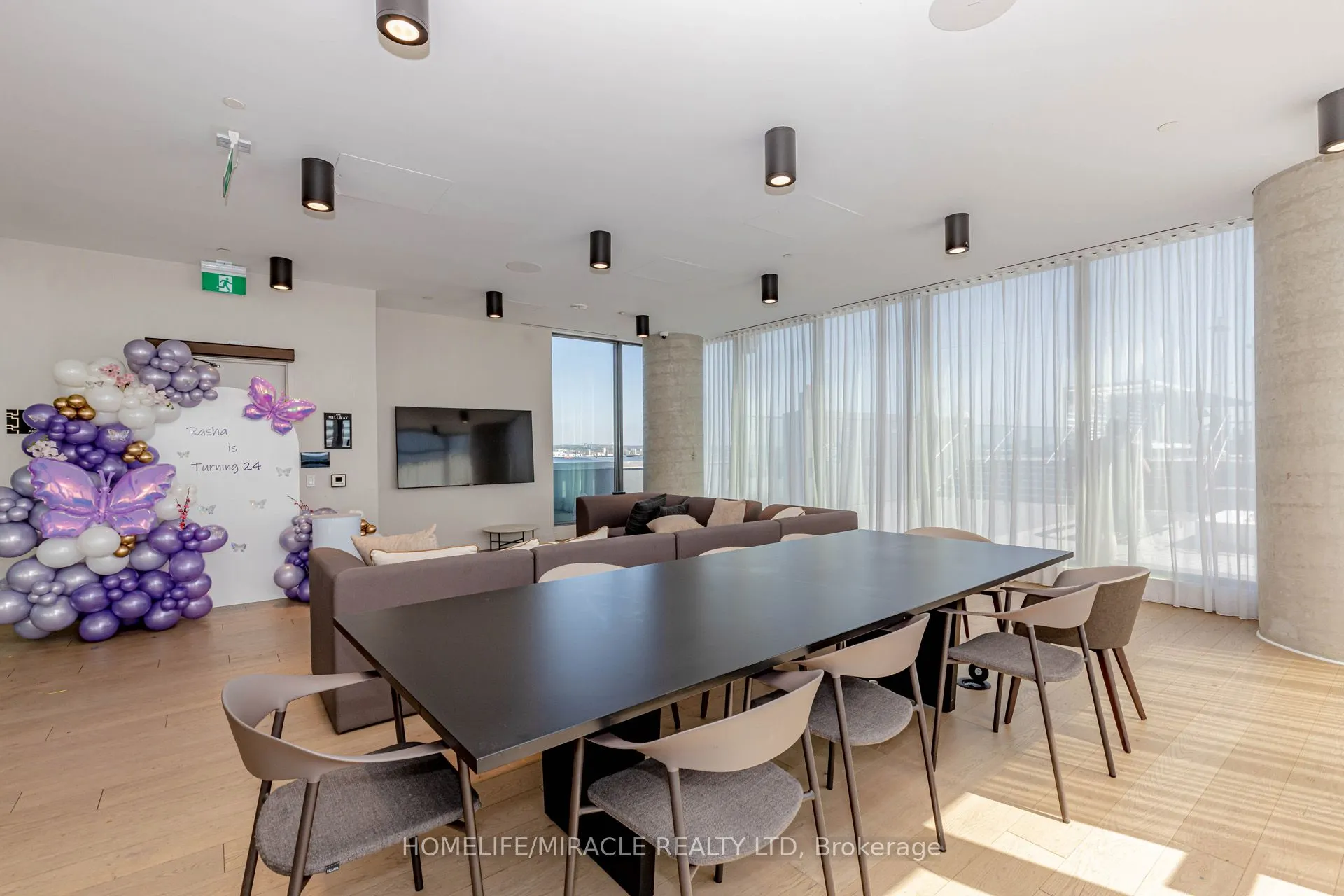 7890 Jane Street, #501