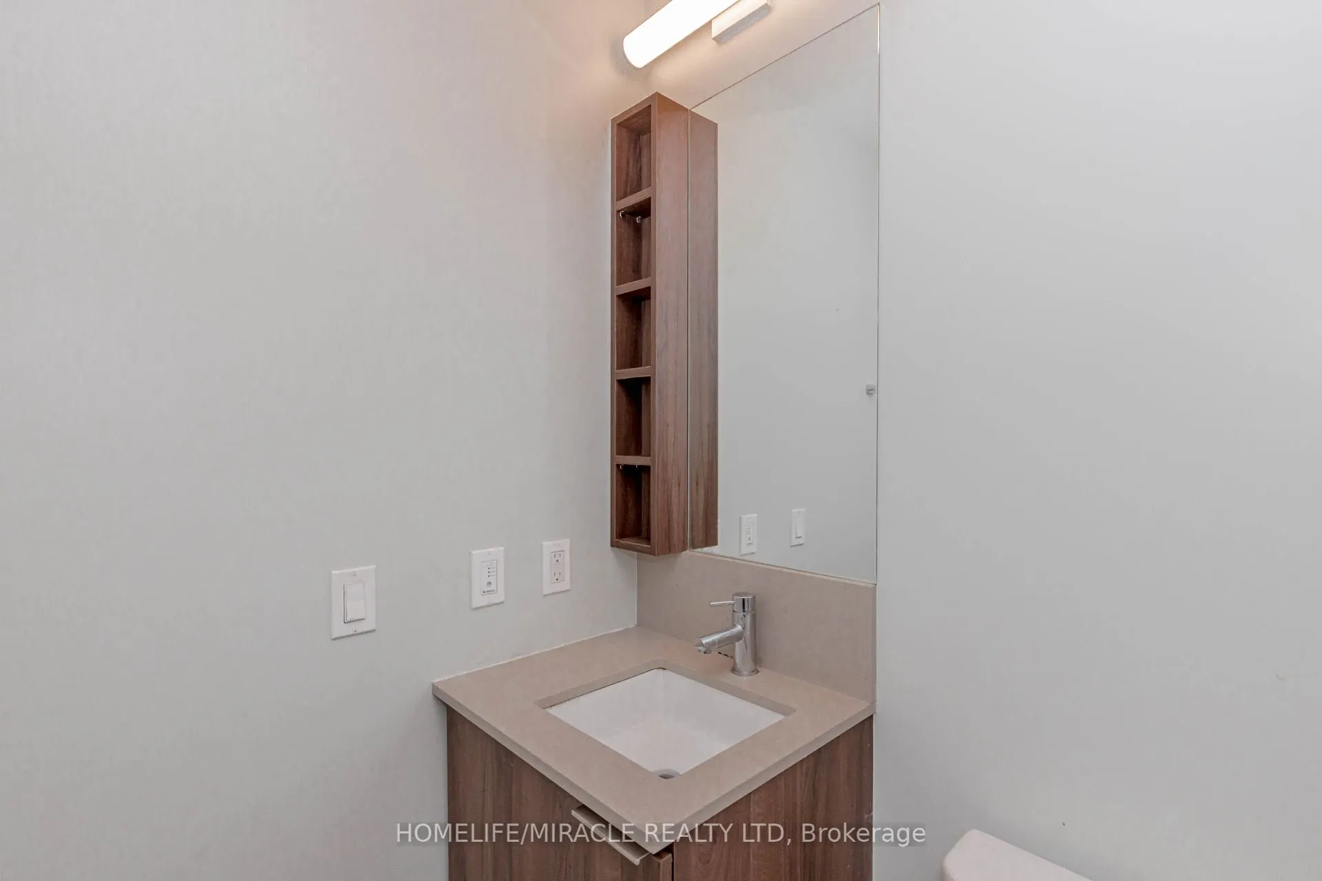 7890 Jane Street, #501