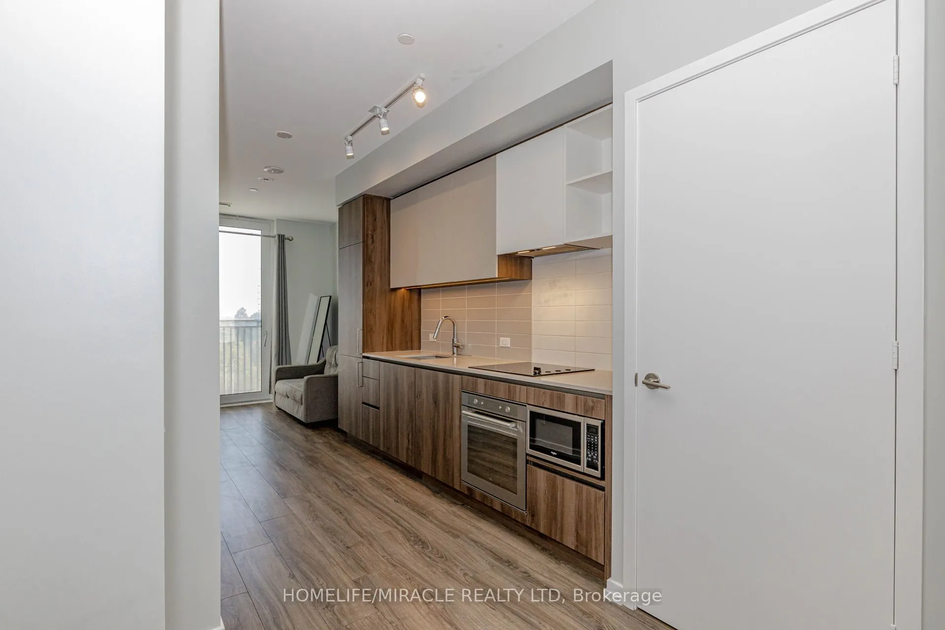 7890 Jane Street, #501