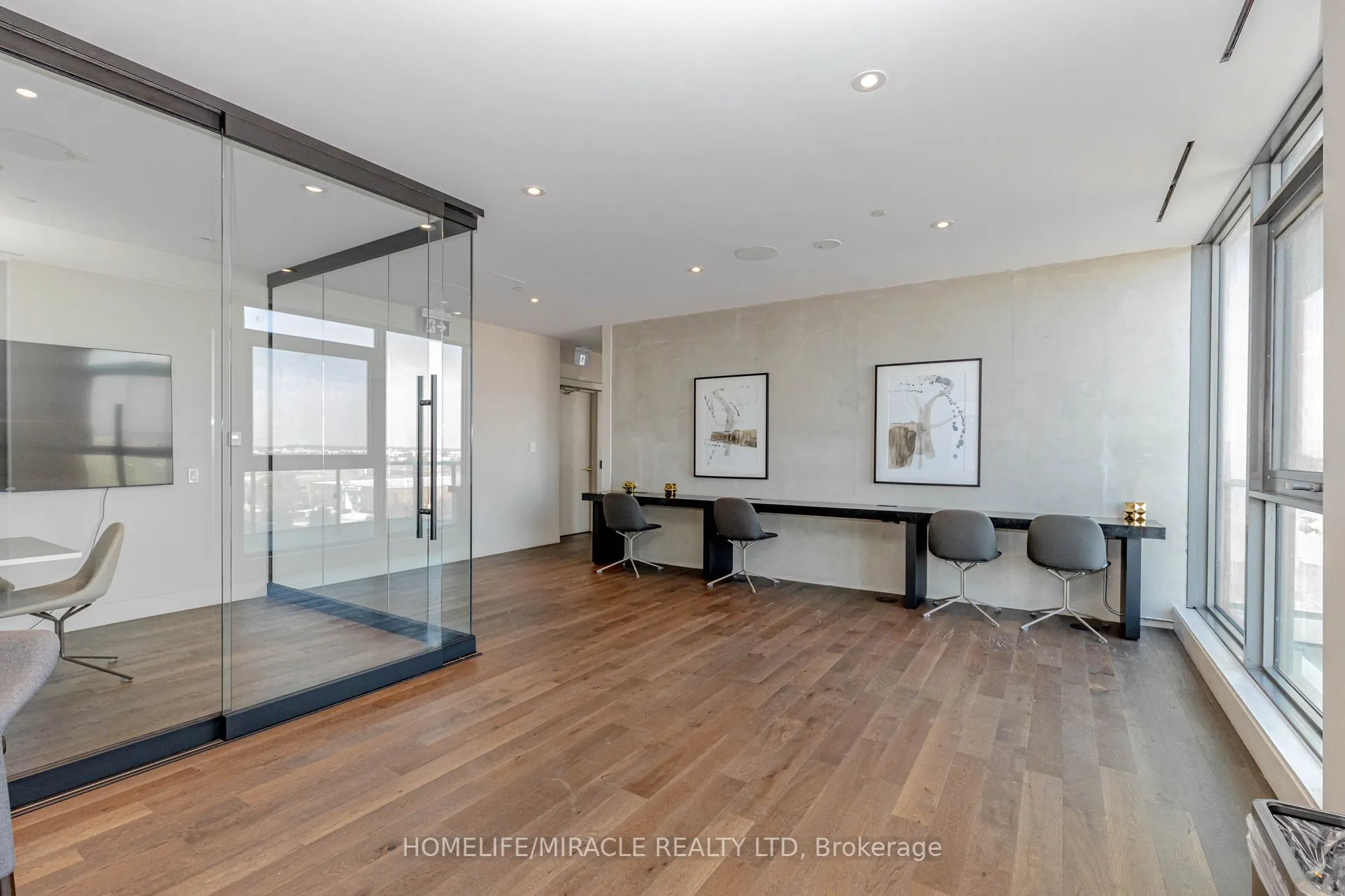 7890 Jane Street, #501