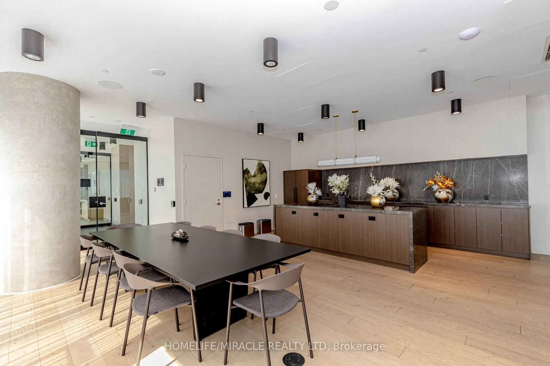 7890 Jane Street, #501