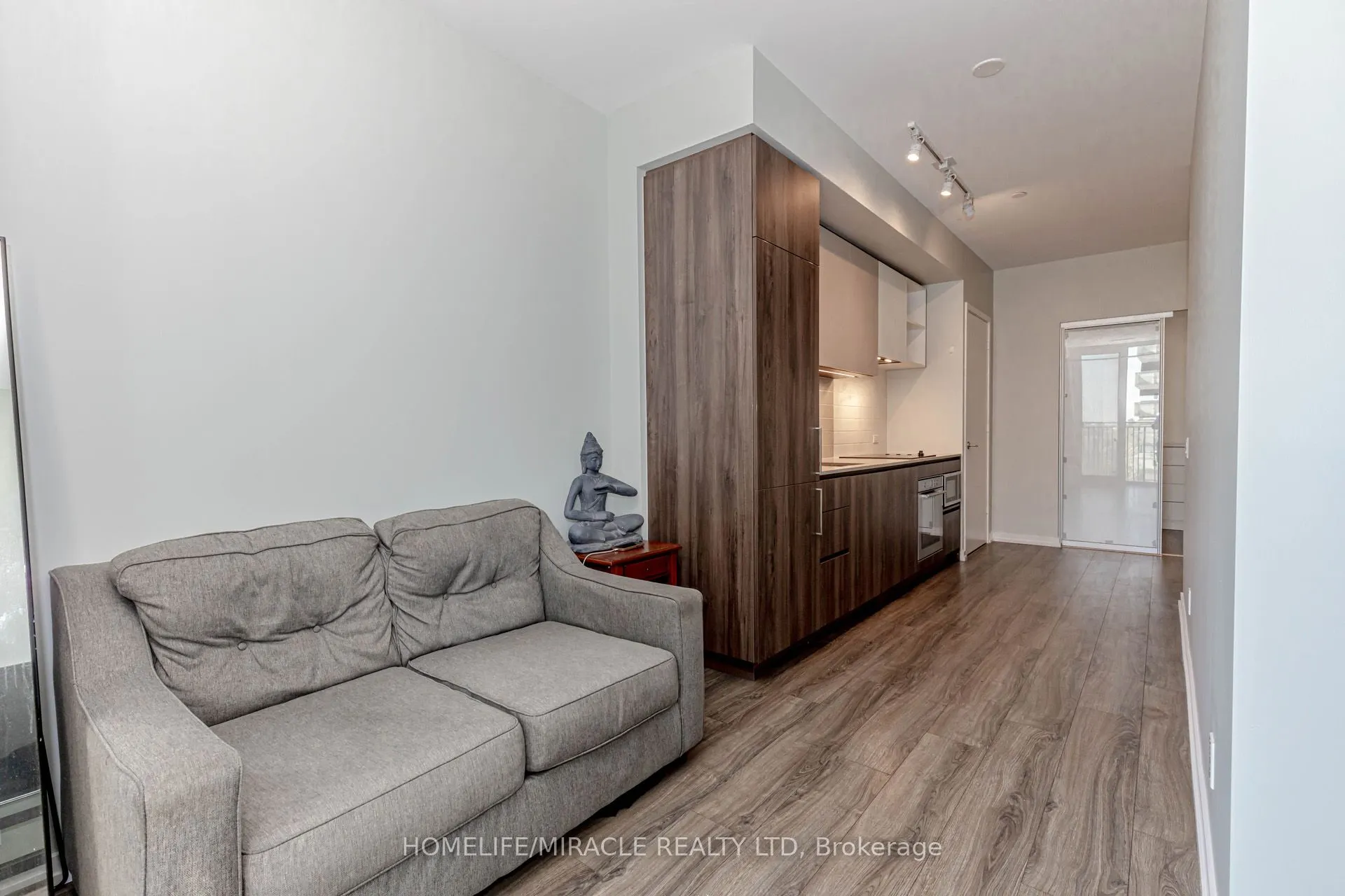 7890 Jane Street, #501