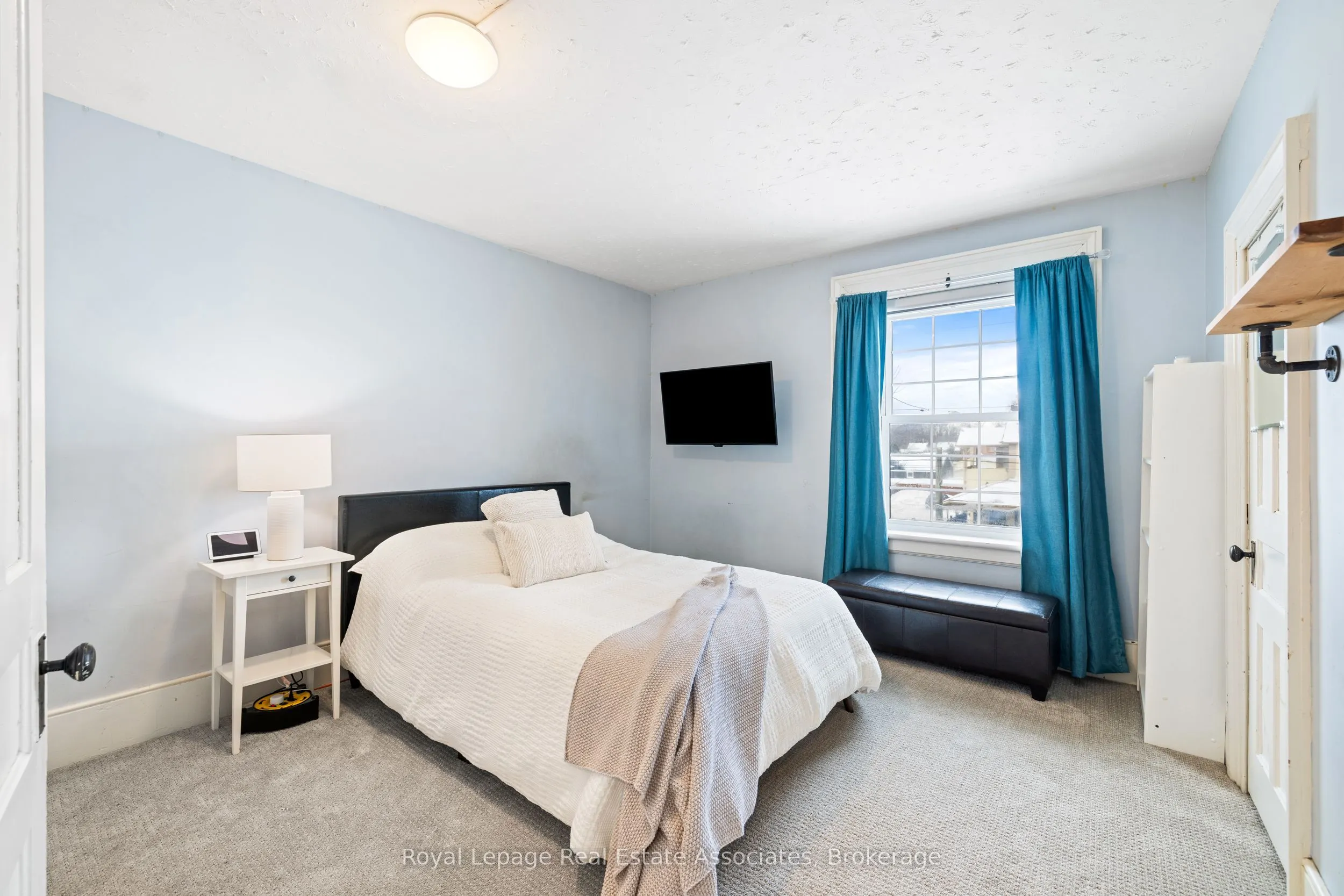 1379 Killarney Beach Street