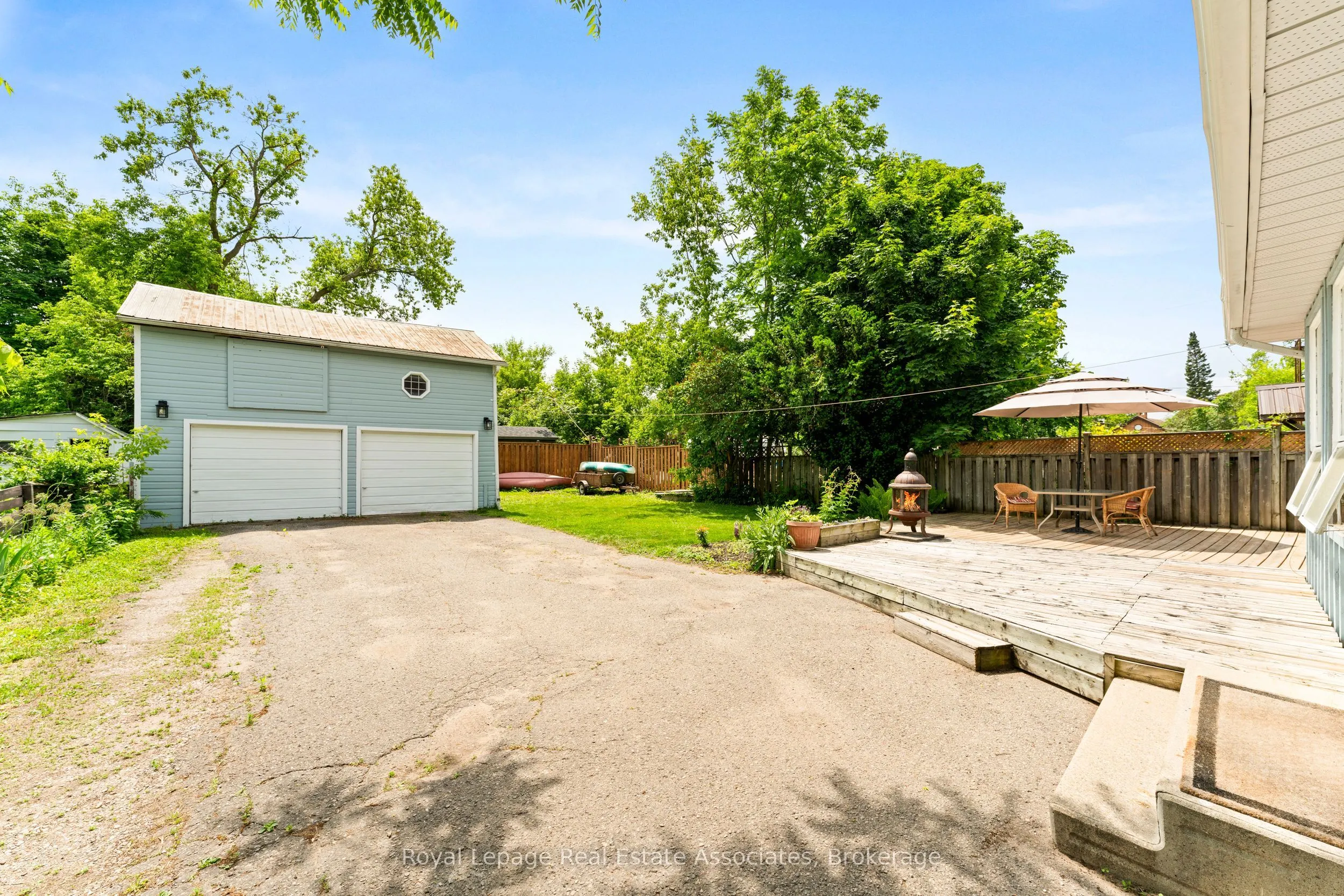 1379 Killarney Beach Street