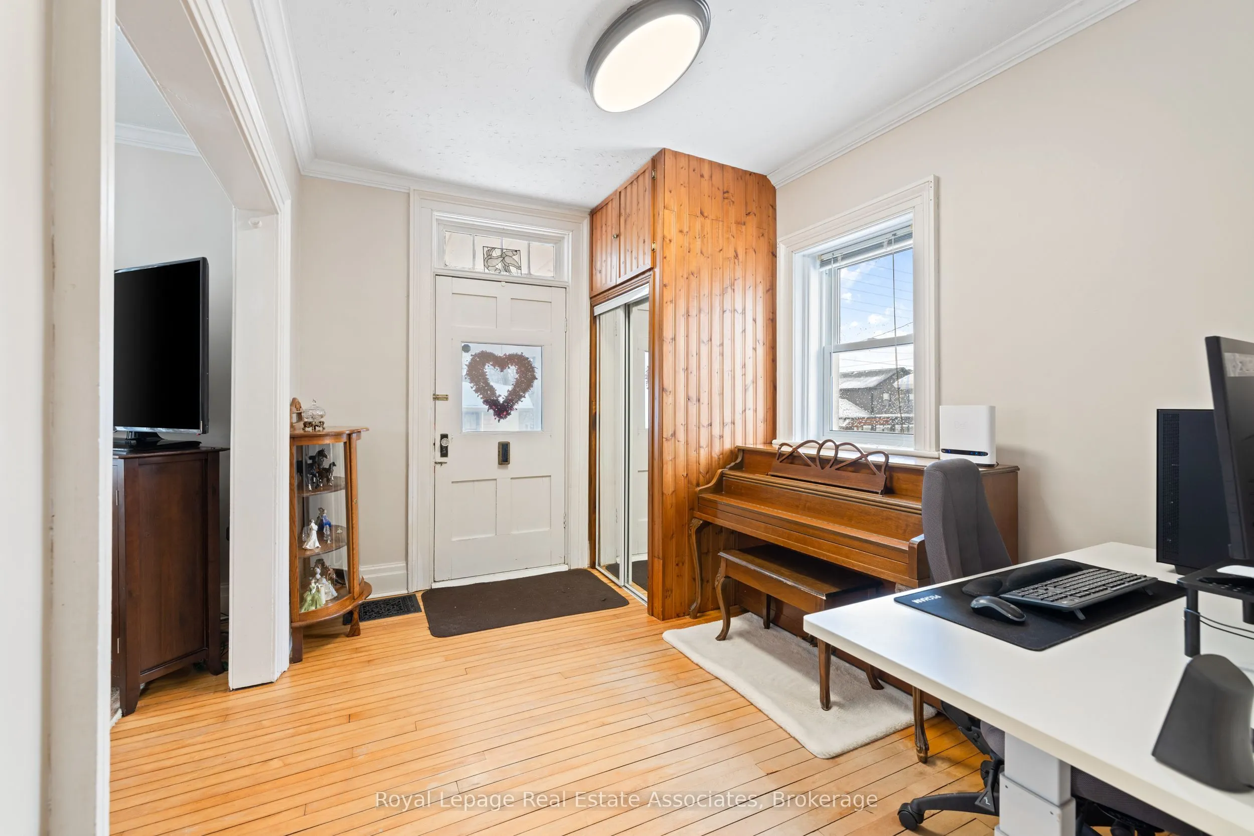 1379 Killarney Beach Street