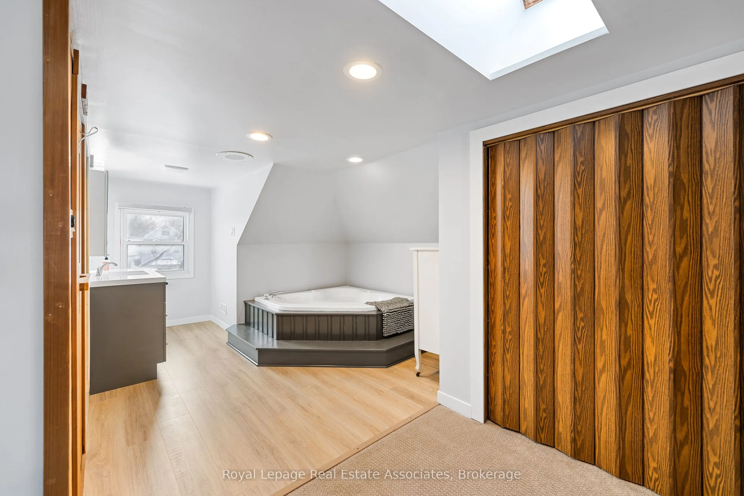 1379 Killarney Beach Street