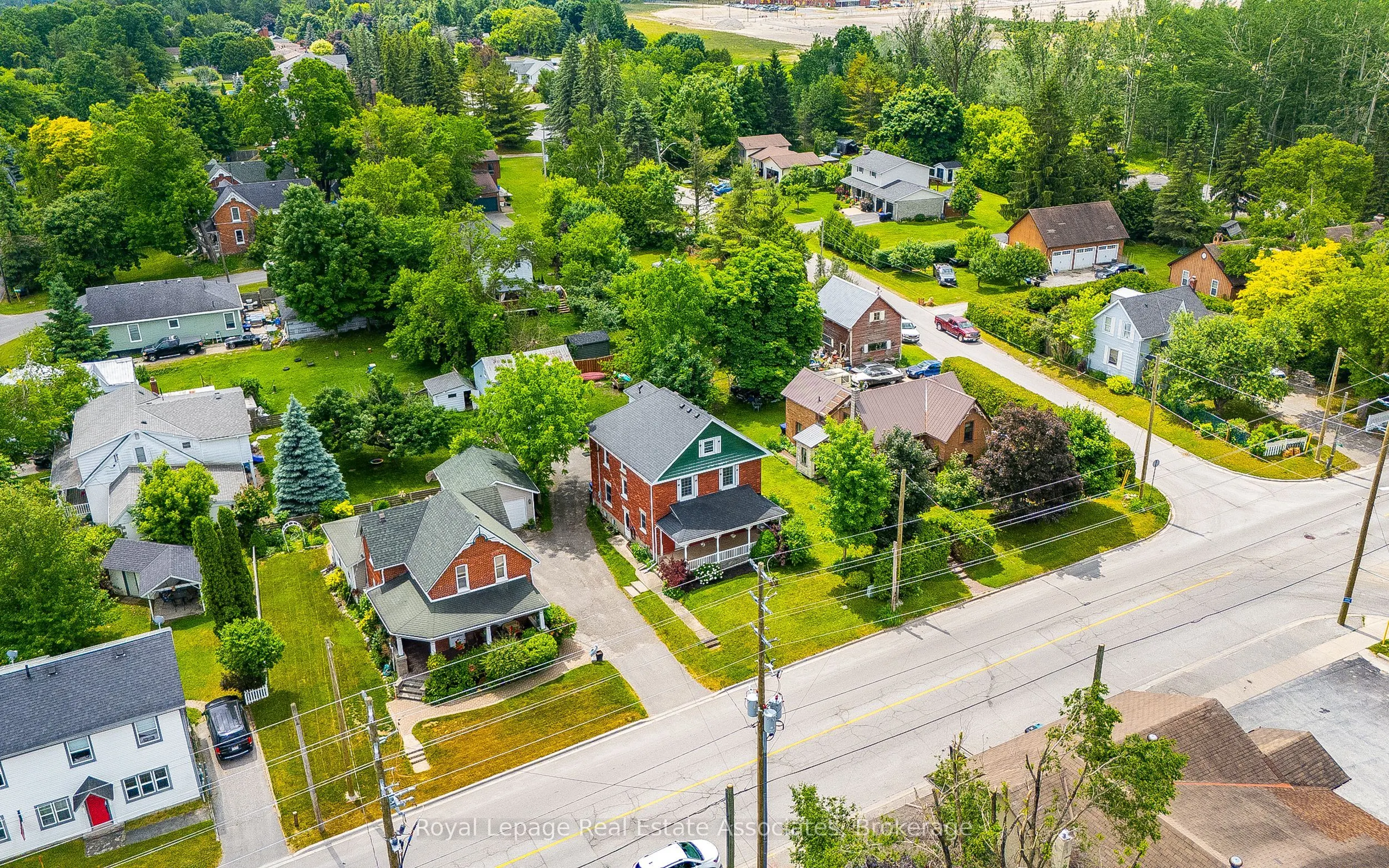 1379 Killarney Beach Street