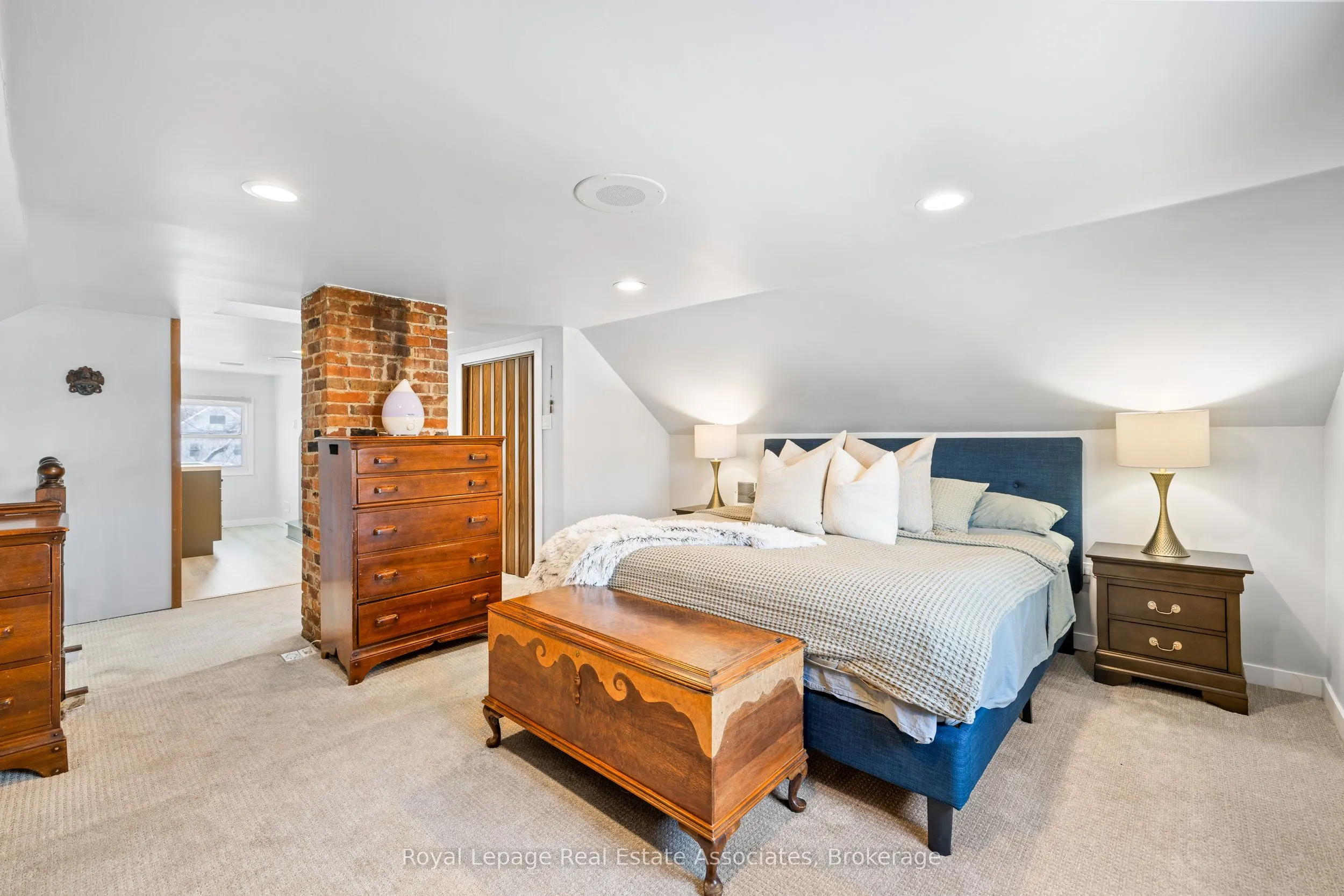 1379 Killarney Beach Street