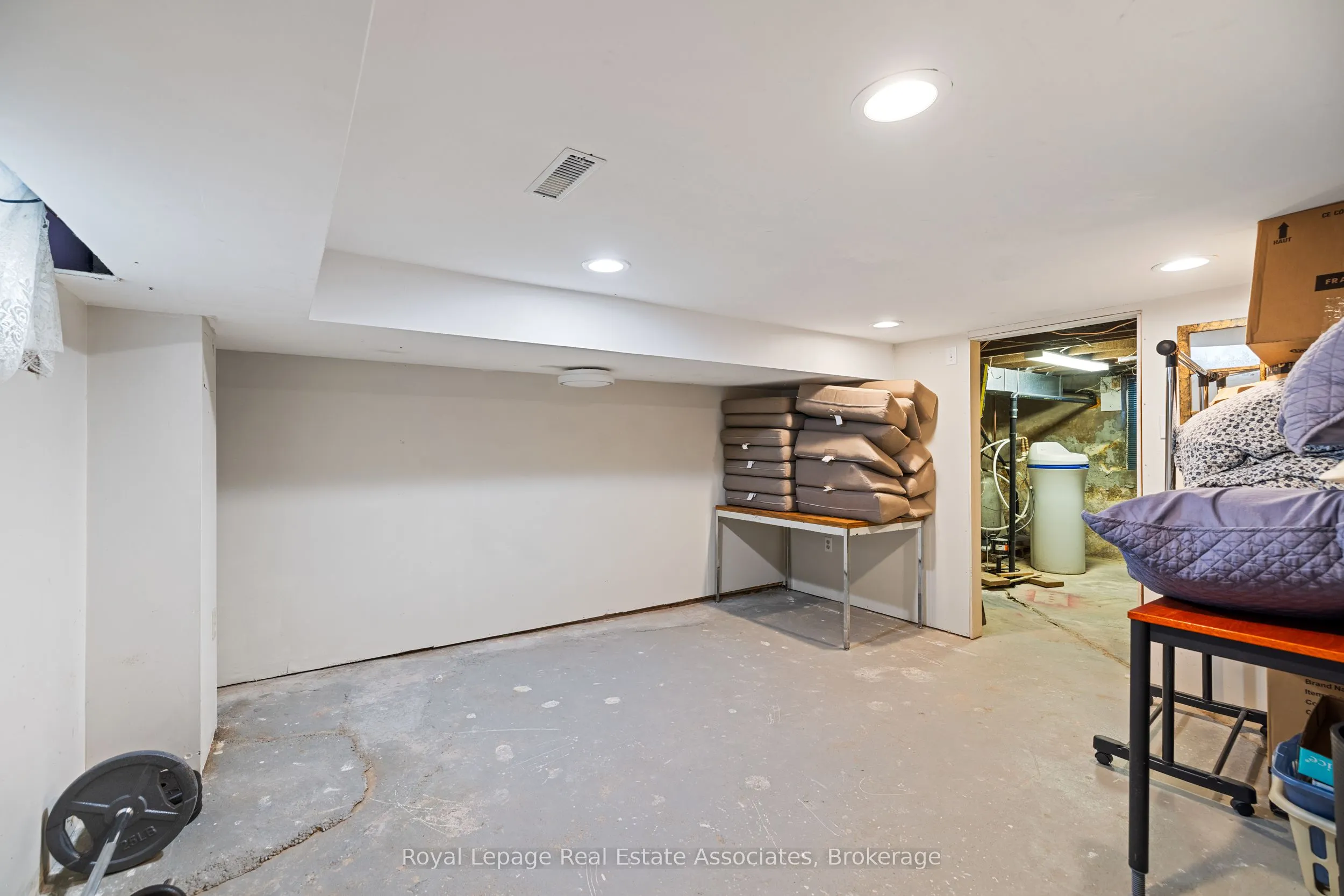 1379 Killarney Beach Street
