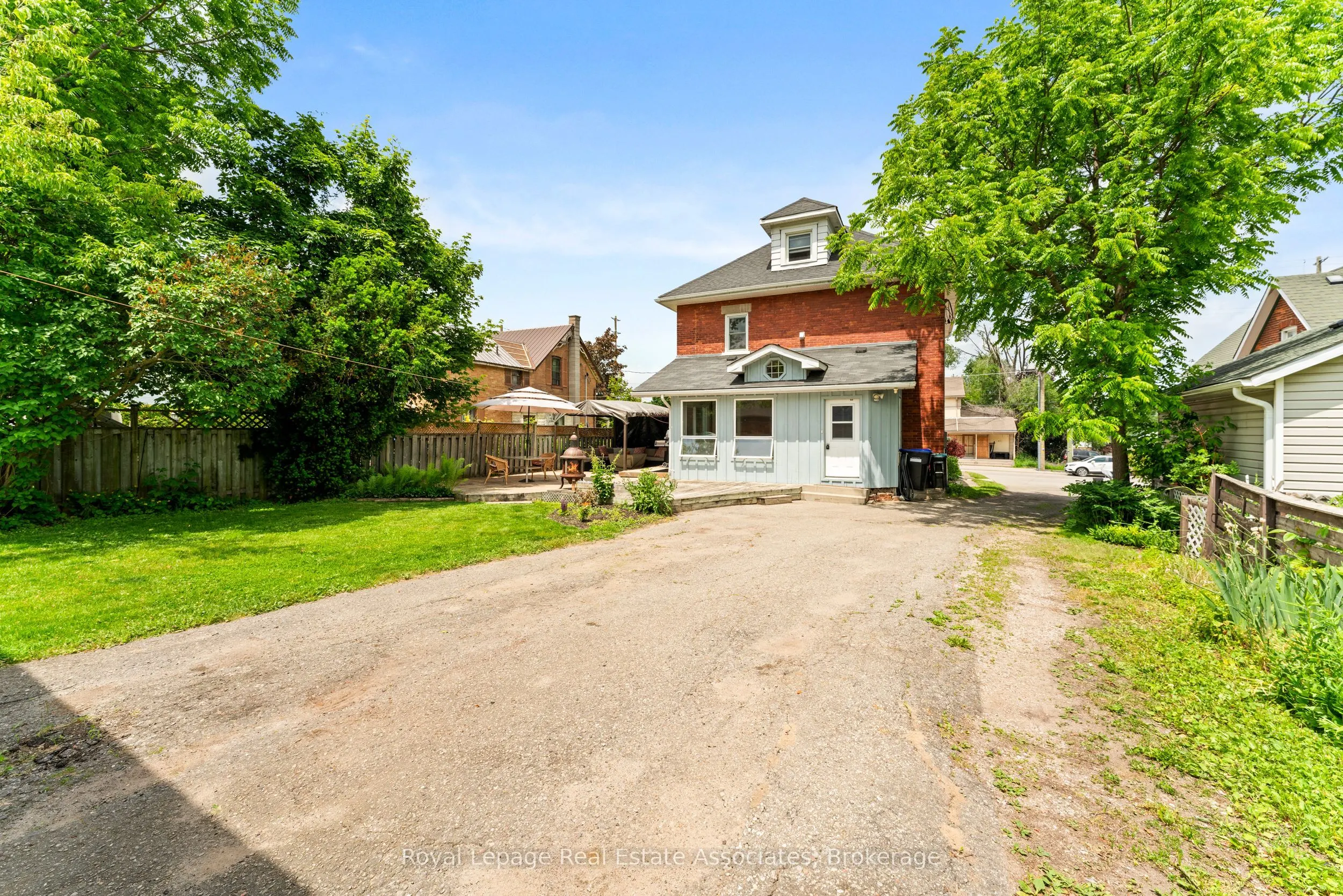 1379 Killarney Beach Street